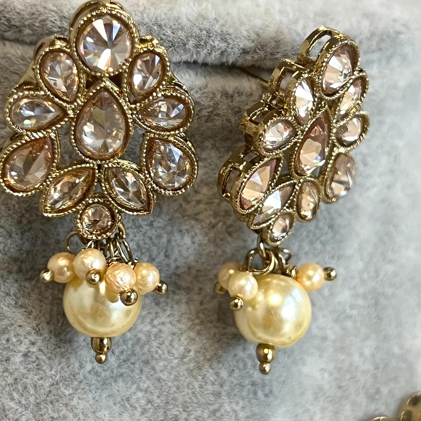 Pearl Antique Gold with Champagne Zircon Crystals.  Necklace Set Small Stud Earring and Tikka/ Indian/ Pakistani/Fashion Jewellery/ Gift