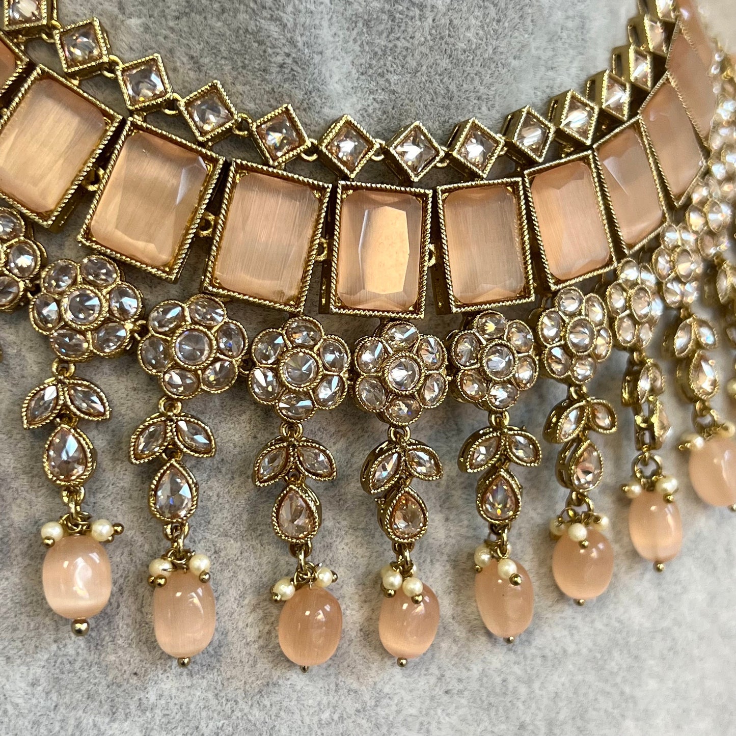 Peach Choker set Earring/ Tikka/ Tikli/ Indian/ Pakistani/Fashion Jewellery/ Gift for Women