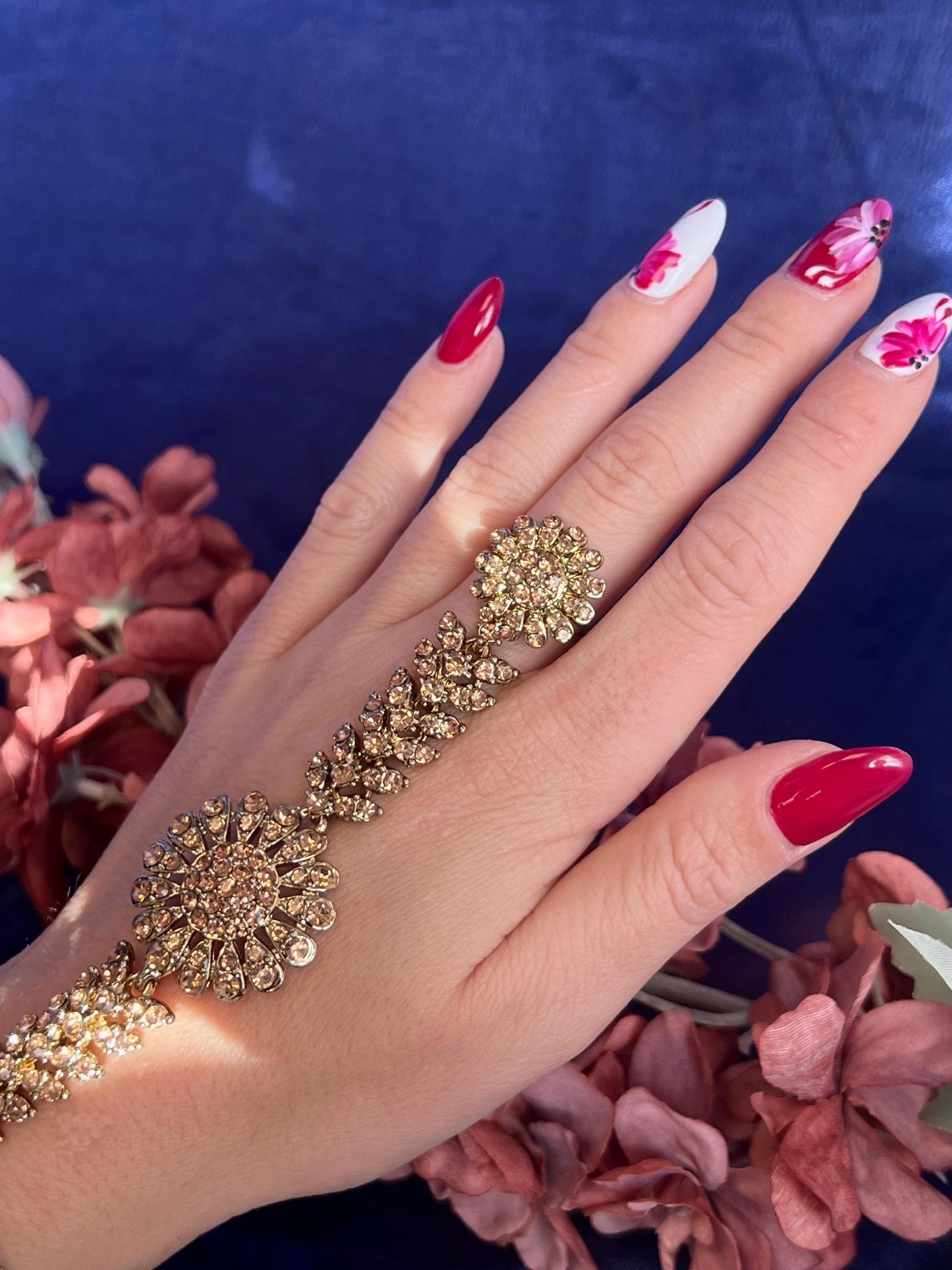 Golden Hand Harness/Gold Hathpool/Golden Hathpool/ Fashion Jewellery/ Gift for Women/Indian/Pakistani style /Haathphool/Hand Accessory