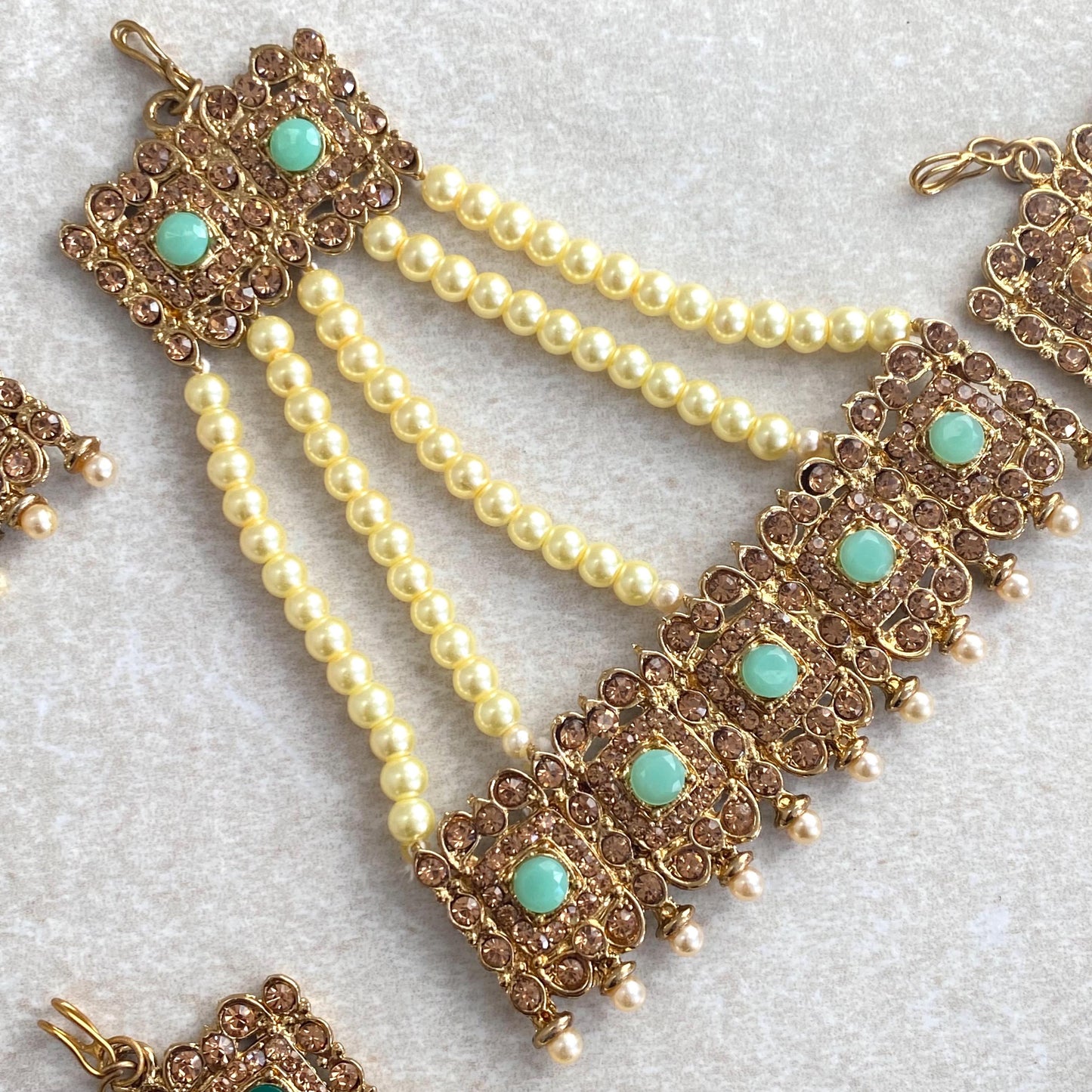 Jhumar with Rhinestone in Multiple Colours / Passa/ Indian/ Pakistani Style/Headpieces/ Medium/ Antique gold/ Silvee
