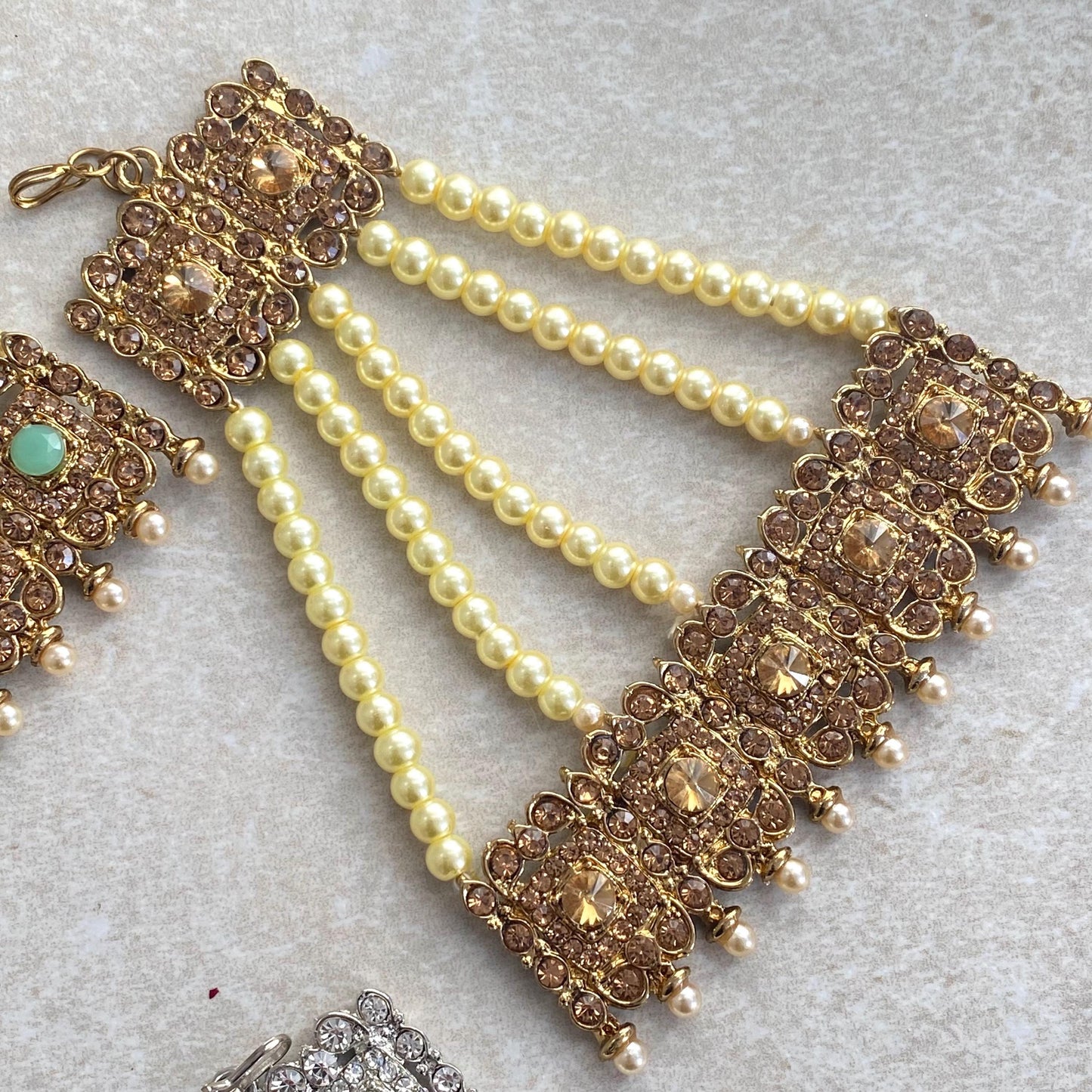 Jhumar with Rhinestone in Multiple Colours / Passa/ Indian/ Pakistani Style/Headpieces/ Medium/ Antique gold/ Silvee