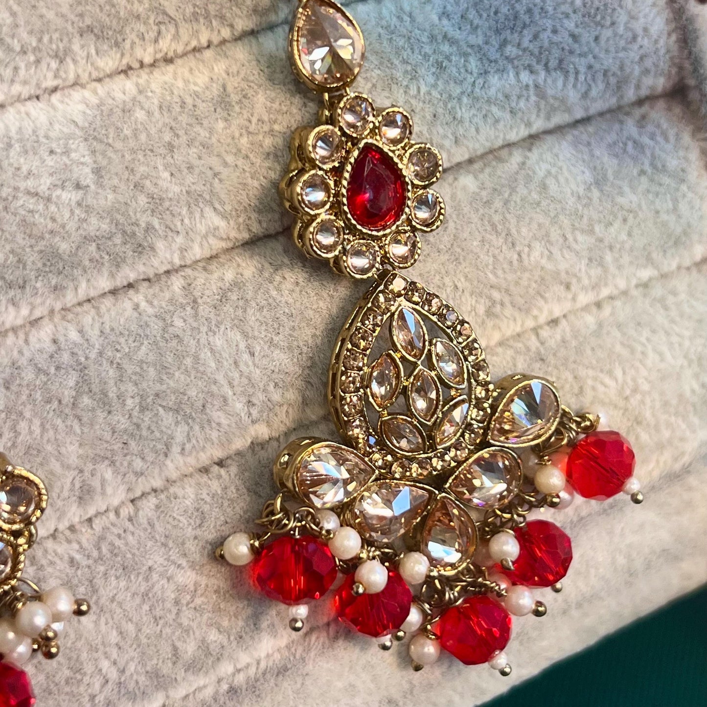 Red Bridal Choker Necklace set with Earring, Tikka and Jhumar Indian/ Pakistani Style/ Wedding/ Antique Gold/ Champagne Crystals