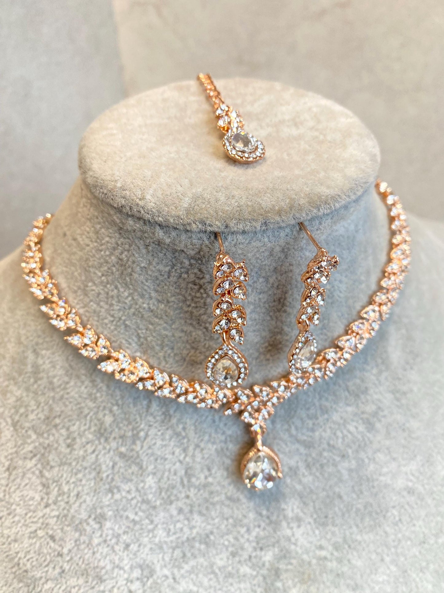 Rose Gold/ Elegant Necklace Set Earring/ Tikka/ Indian/ Pakistani/Fashion Jewellery/ Gift for her/Civil/Registry/wedding/Xmas/ Imperfect