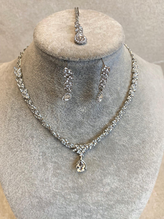 Silver Set/ Elegant Necklace Set Earring/ Tikka/ Indian/ Pakistani/Fashion Jewellery/ Gift for her/Civil/Registry/wedding/Xmas/ Imperfect