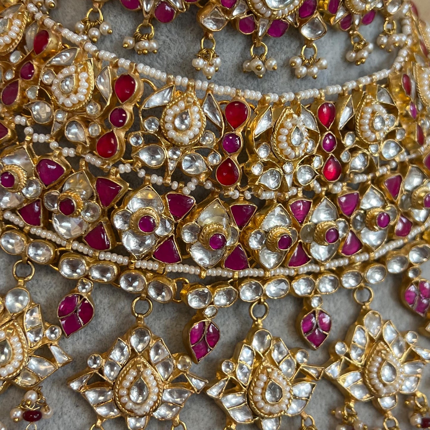 Ruby Full Kundan Style: Bridal Set/ Indian/Pakistani Style/ Choker/ Necklace and Earring/ Bright Gold/ Clear Stones/ Champagne Beads
