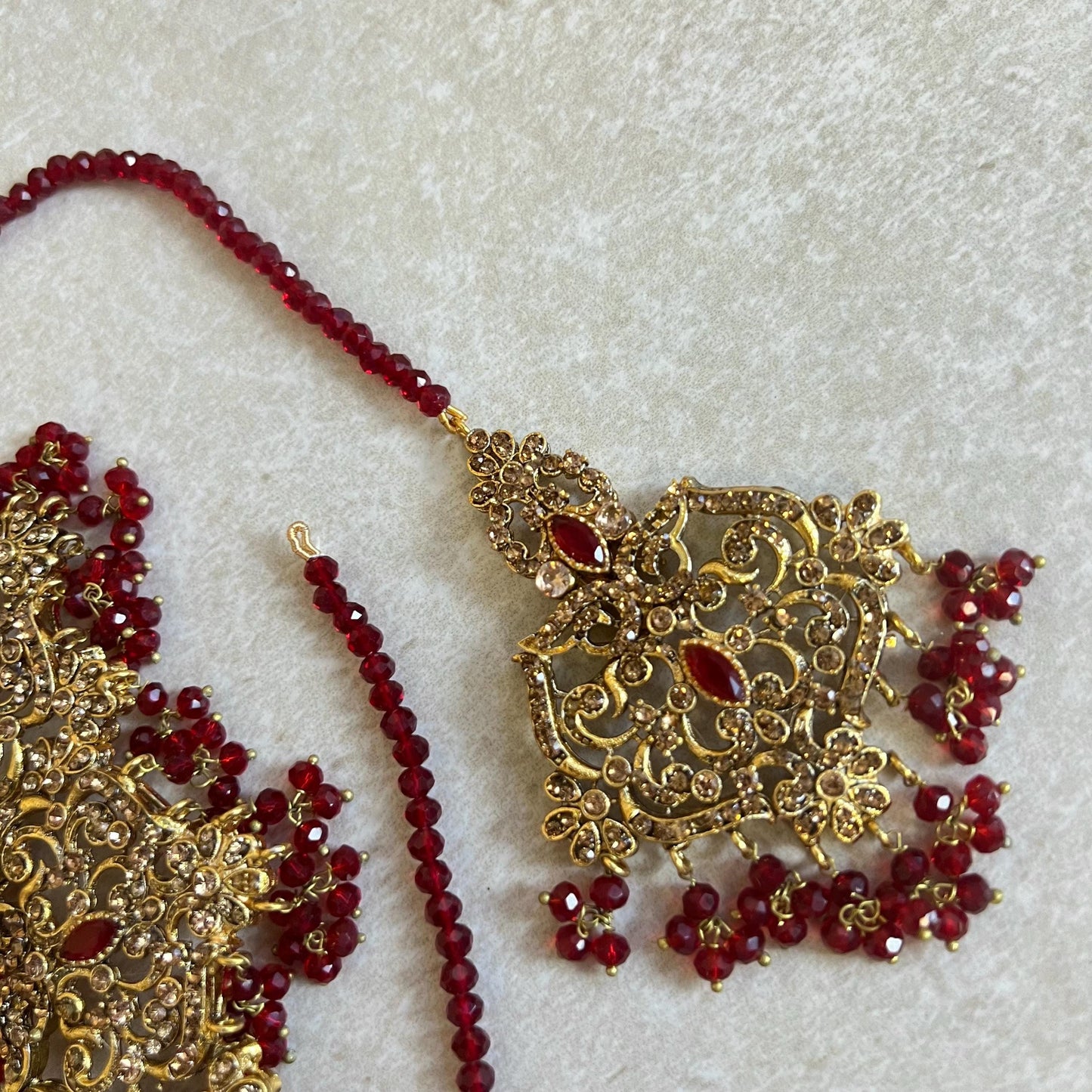 Maroon Bridal Necklace set Indian/ Pakistani Style/ Wedding/ Fashion Jewellery/Earring/ Tikka and Jhumar. Antique Gold With Rhinestone
