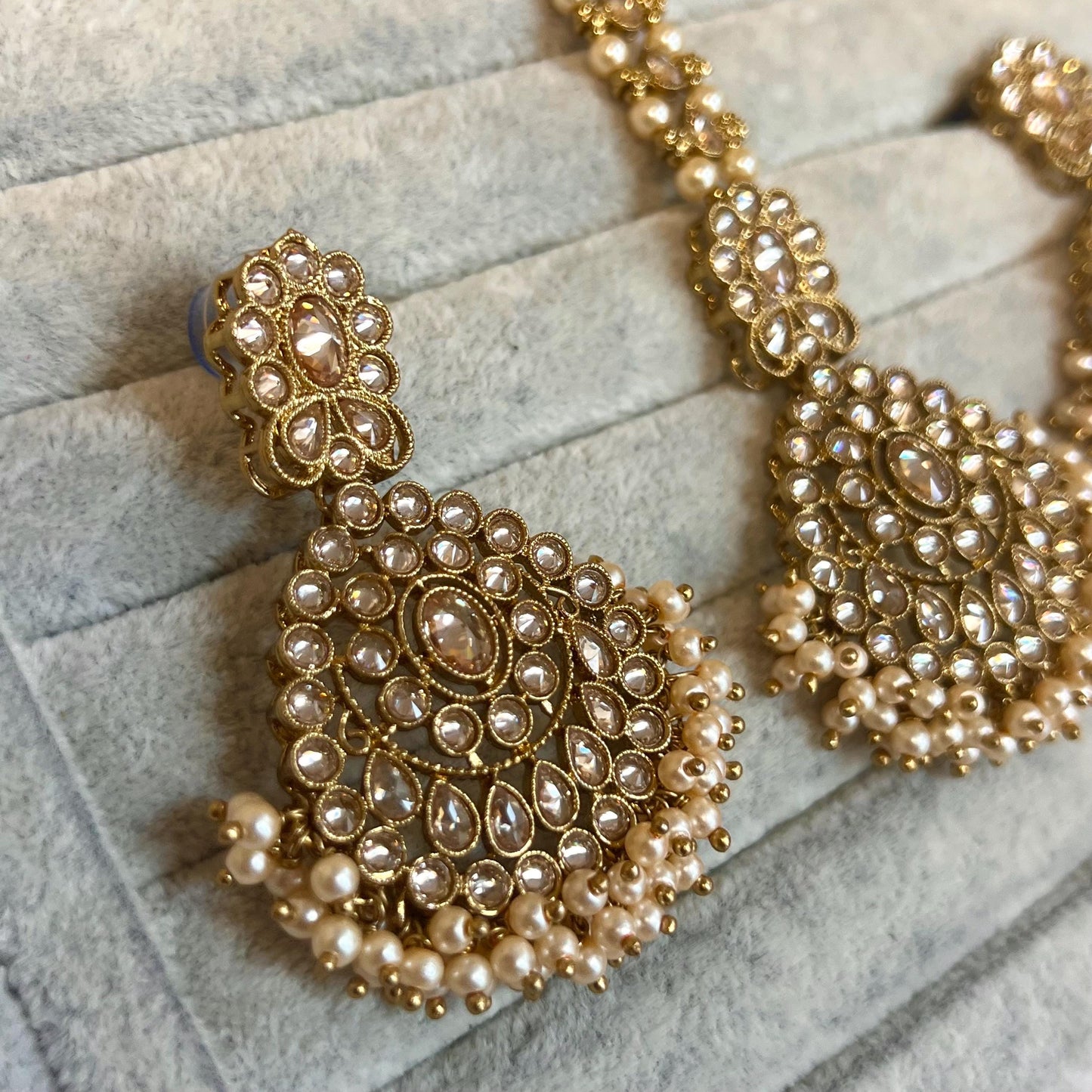 Pearl/Champagne-Gold Earrings and Tikka Set/ Henna party/Pakistani/ Indian Style Earring/ Antique Gold with Champagne Crystals/ Gift For Her