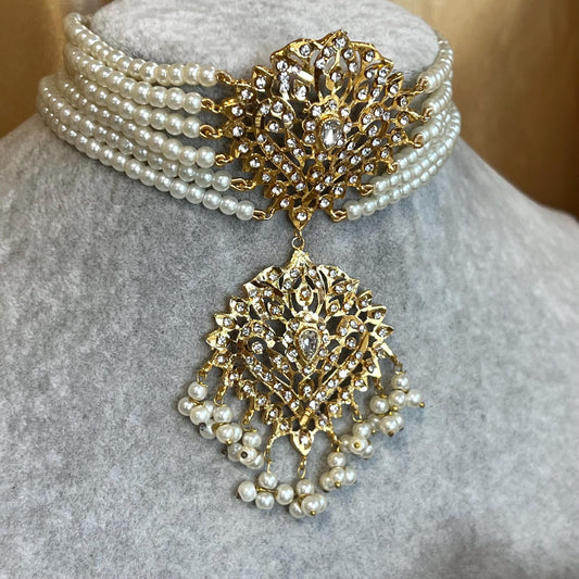 Pearl and Bright Gold Choker Set with Earring and Tikka/ Lightweight/ Unique Style/ Indian/ Pakistani/Fashion Jewellery/ Gift for Women