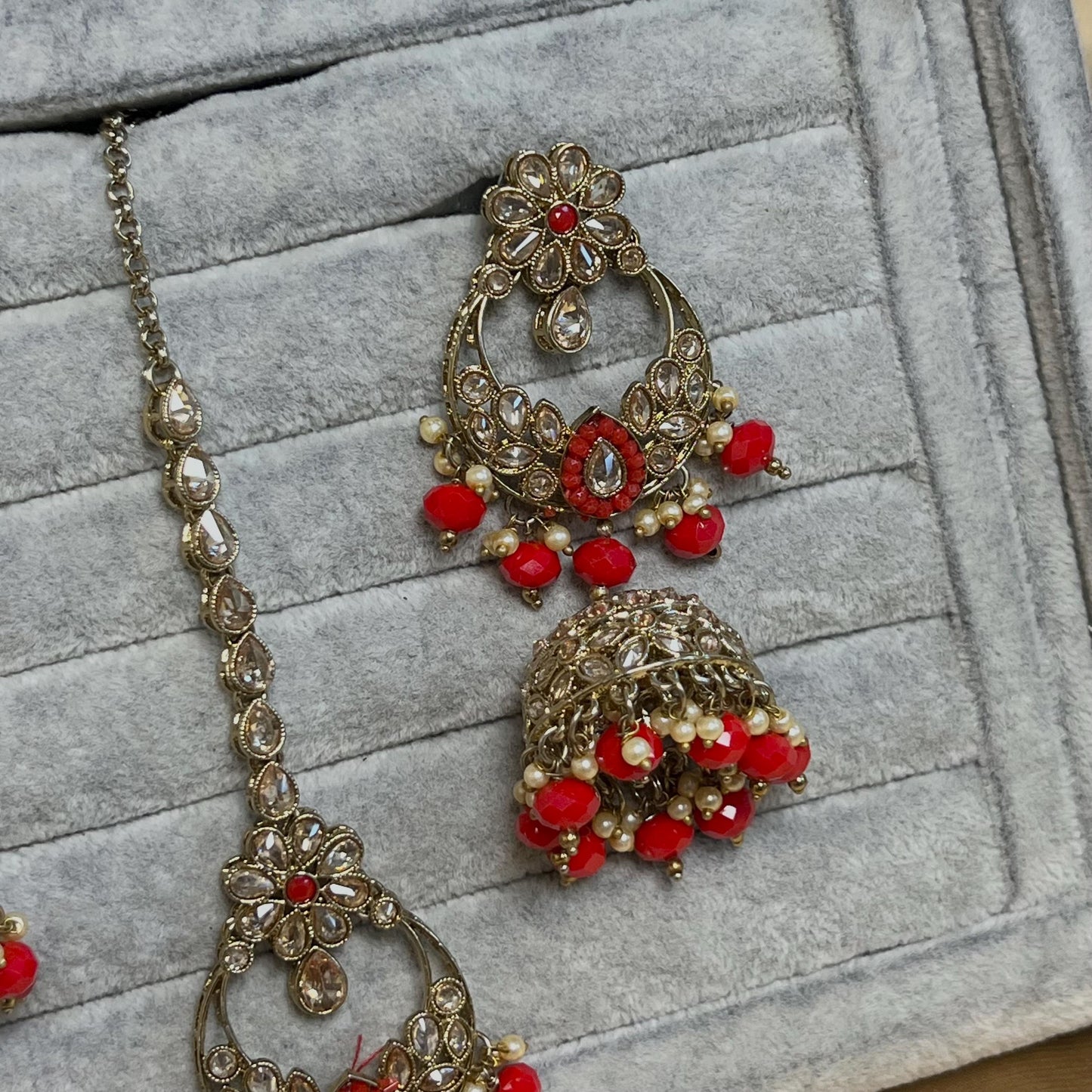 Red & Champagne  Bridal Necklace set with Earring, Tikka/ Indian/ Pakistani Style/ Wedding/ Antique Gold/ Champagne Crystals