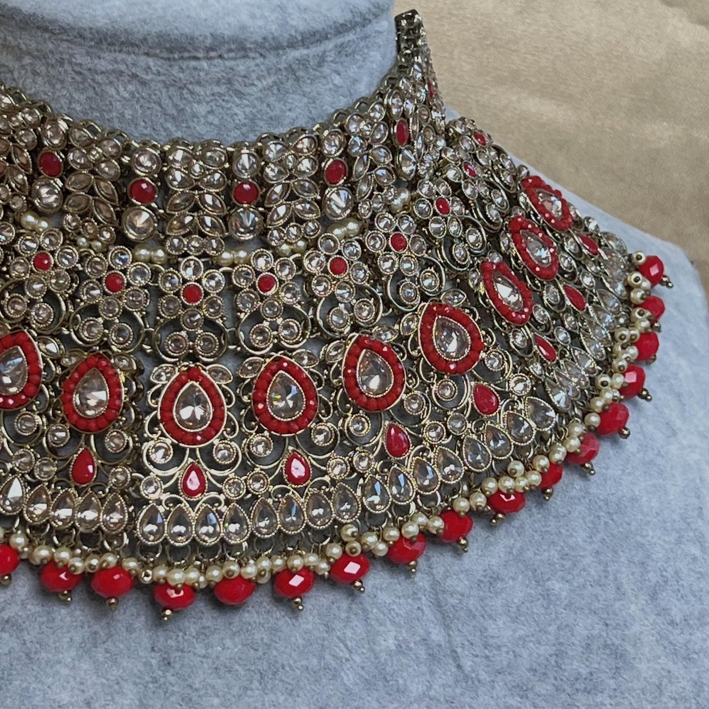 Red & Champagne  Bridal Necklace set with Earring, Tikka/ Indian/ Pakistani Style/ Wedding/ Antique Gold/ Champagne Crystals
