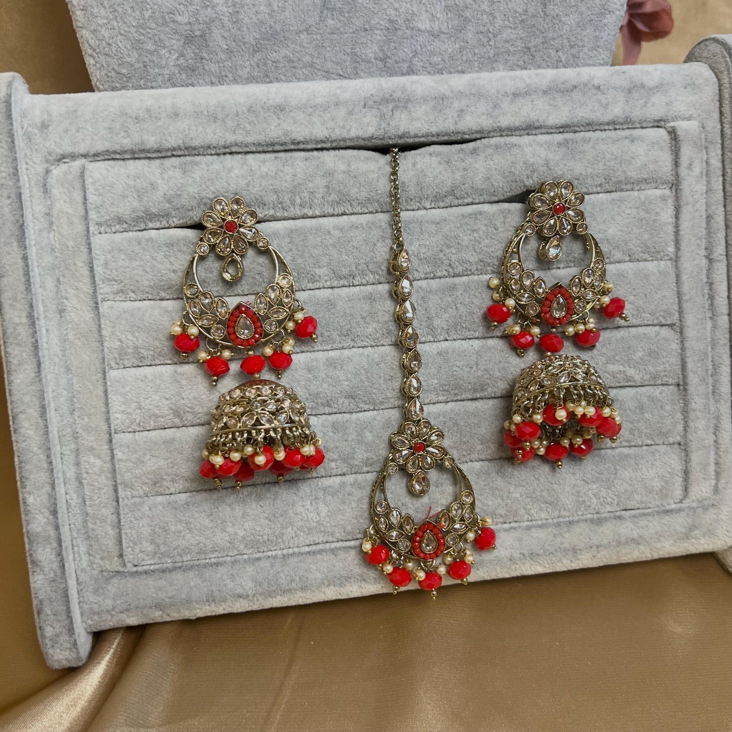 Red & Champagne  Bridal Necklace set with Earring, Tikka/ Indian/ Pakistani Style/ Wedding/ Antique Gold/ Champagne Crystals