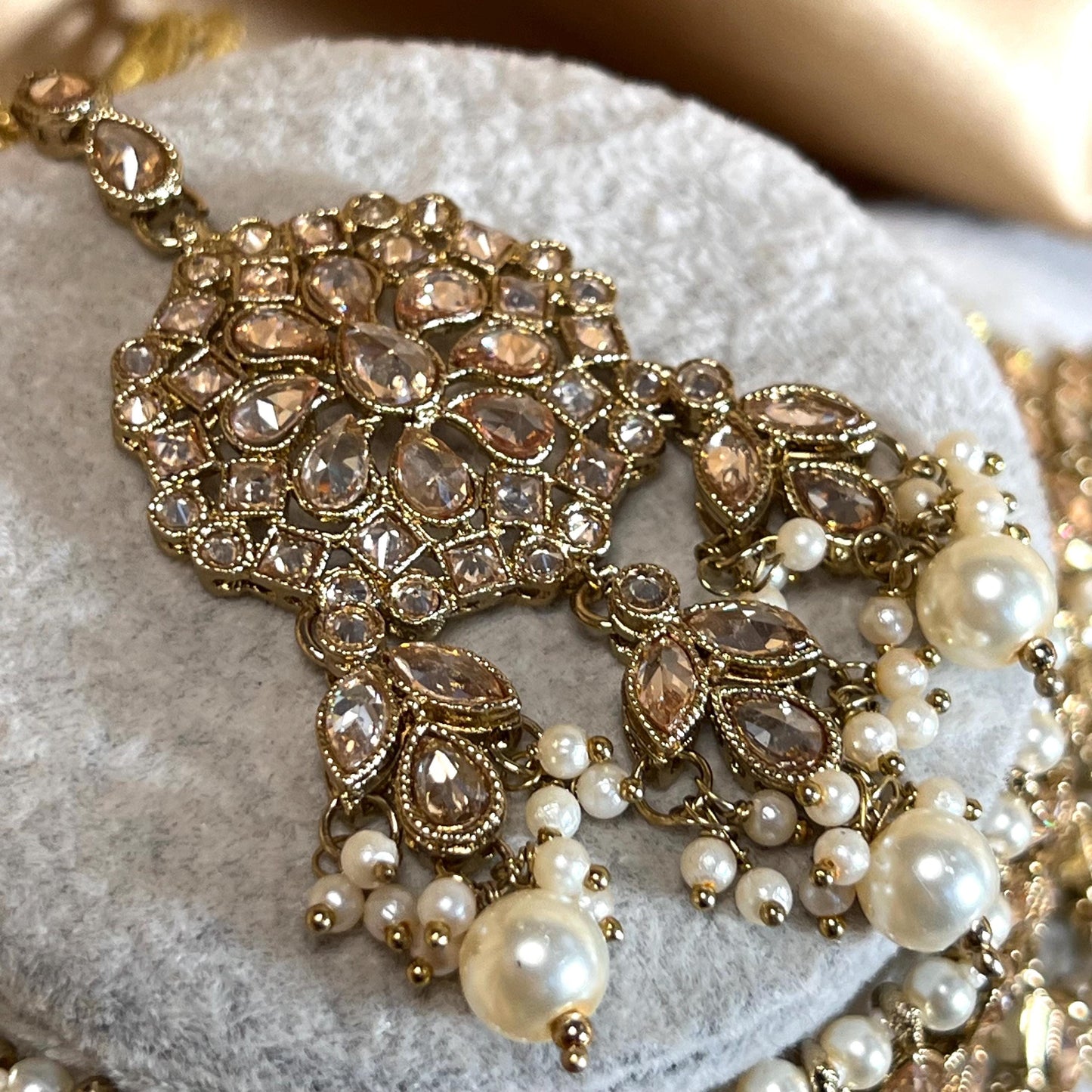 Medium Pearl Antique Gold With Champagne Zircon Crystals/Tikka Only / Tikli/ Indian/ Pakistani Fashion Jewellery/Maang Tikkas