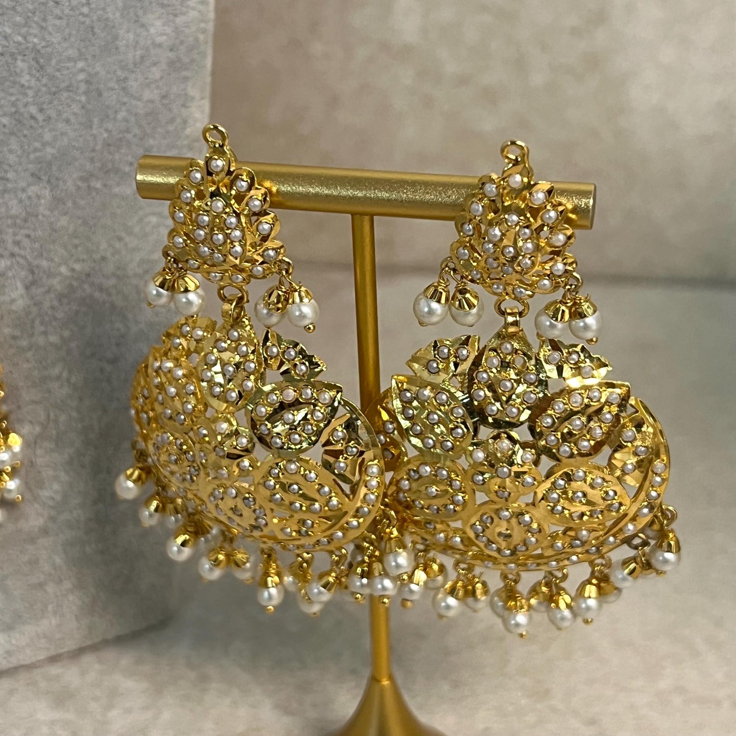 Pearl and Bright Gold Choker Set with Earring and Tikka/ Lightweight/ Unique Style/ Indian/ Pakistani/Fashion Jewellery/ Gift for Women