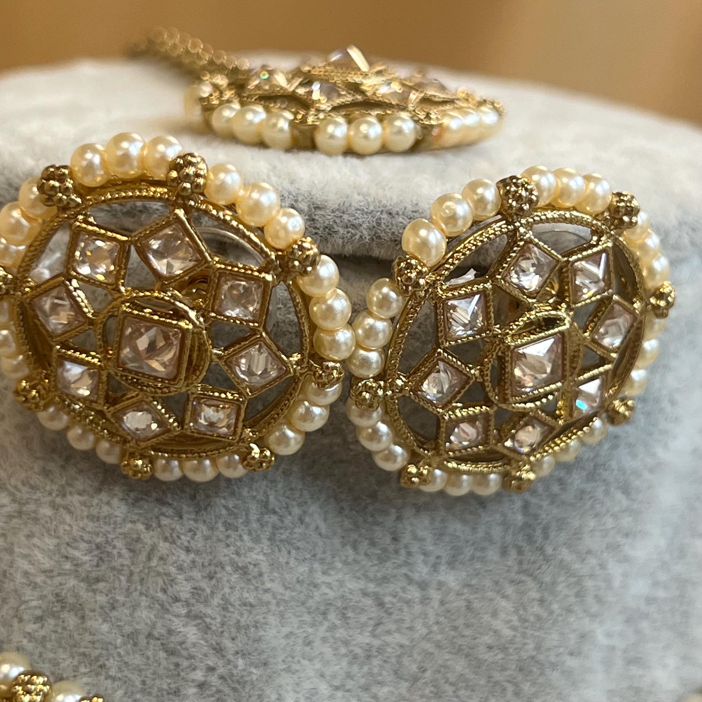 Pearl Thin Necklace Set Earring/ Tikka/ Tikli/ Indian/ Pakistani/Fashion Jewellery/ Gift for Women/ Antique Gold with Champagne crystals