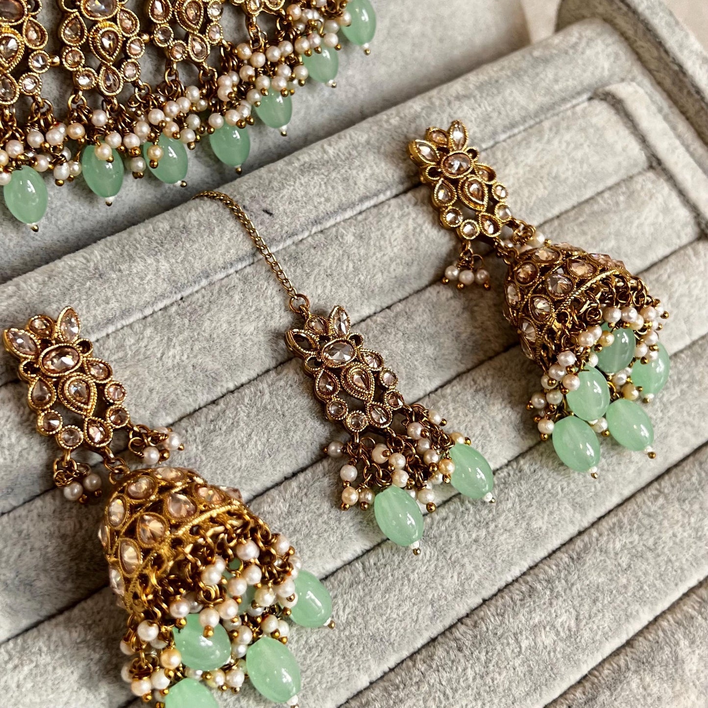 Mint Green Choker Necklace Bridal Set ,Antique gold with Champagne Crystals- Indian/ Pakistani Style/Bridal set/Wedding/Jhumka Earring Tikka