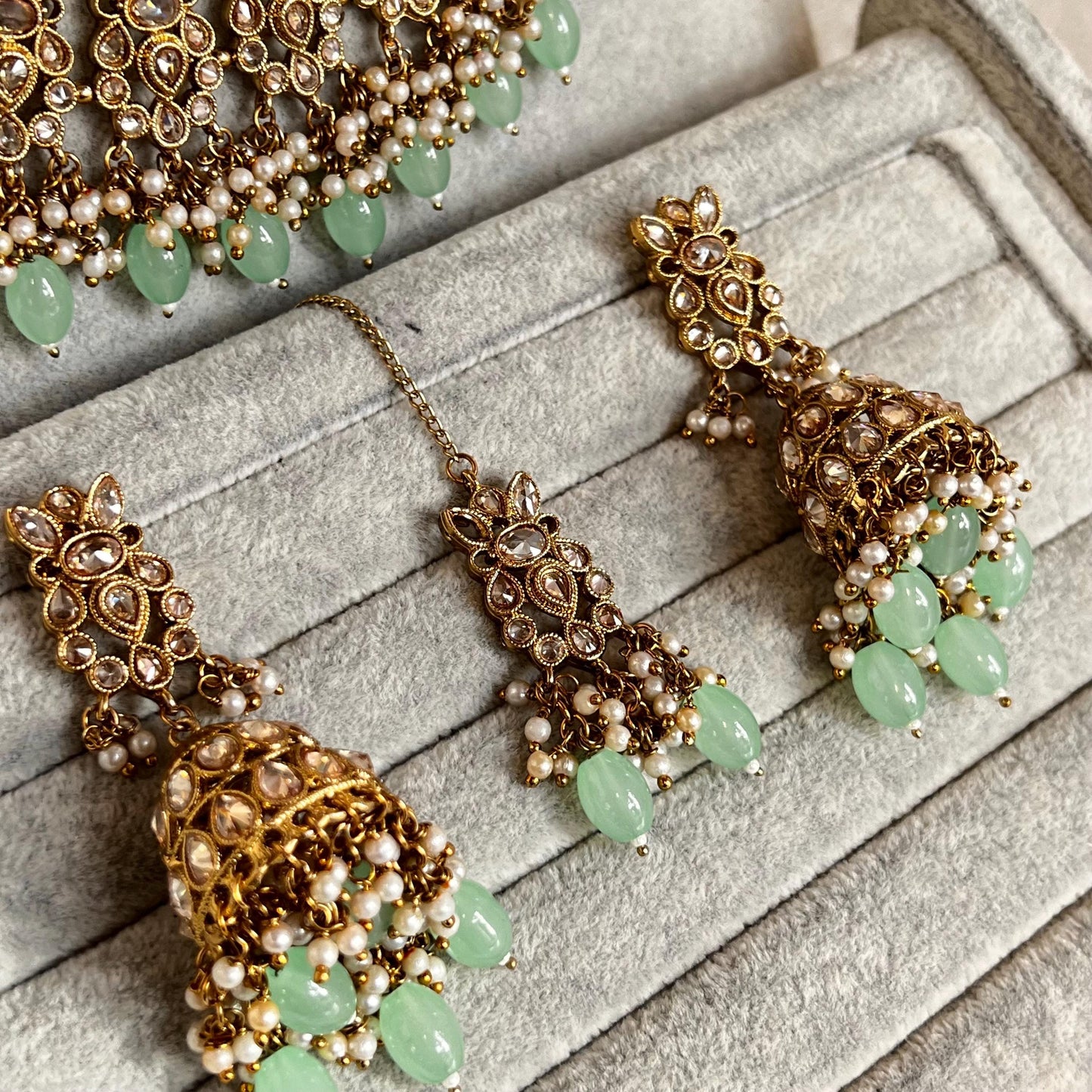 Mint Green Choker Necklace Bridal Set ,Antique gold with Champagne Crystals- Indian/ Pakistani Style/Bridal set/Wedding/Jhumka Earring Tikka