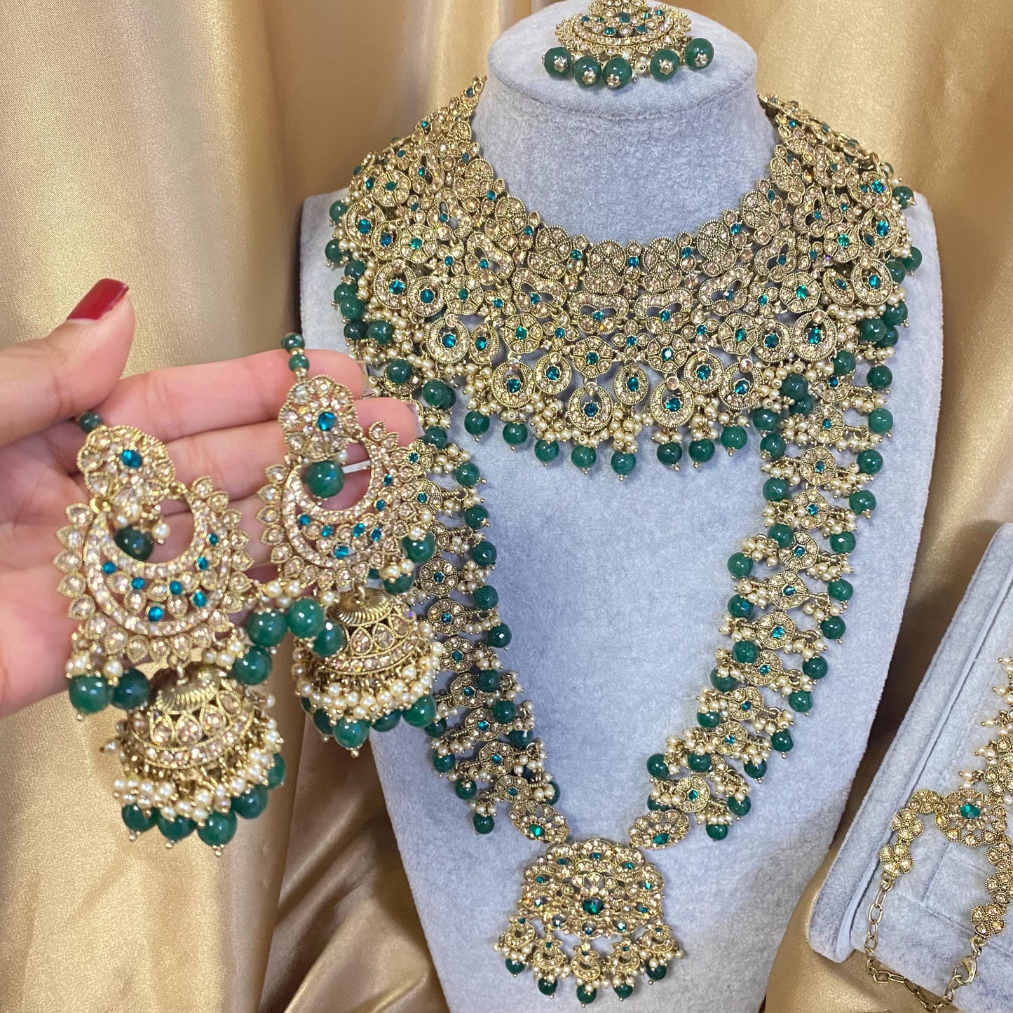 Green Emerald Golden Full 8 Piece Bridal Necklace Set Traditional Indian Pakistani Style Wedding Fashion Jewellery Heavy Necklace set Sale