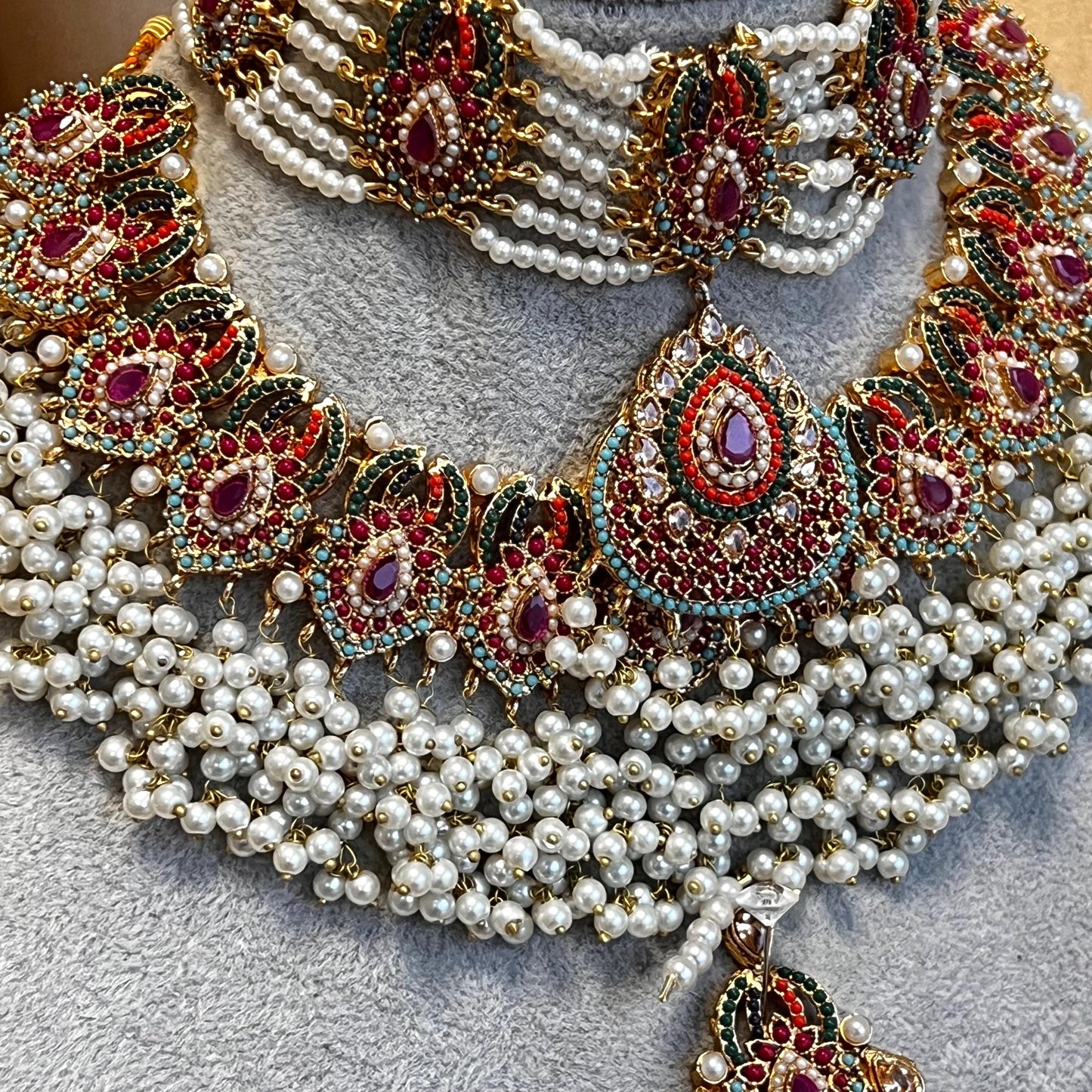 Mendhi Jewels Multicolour Choker Necklace Earrings Tikka JhumarHenna party Pakistani Indian Style Earring Antique Gold Bollywood Fashion