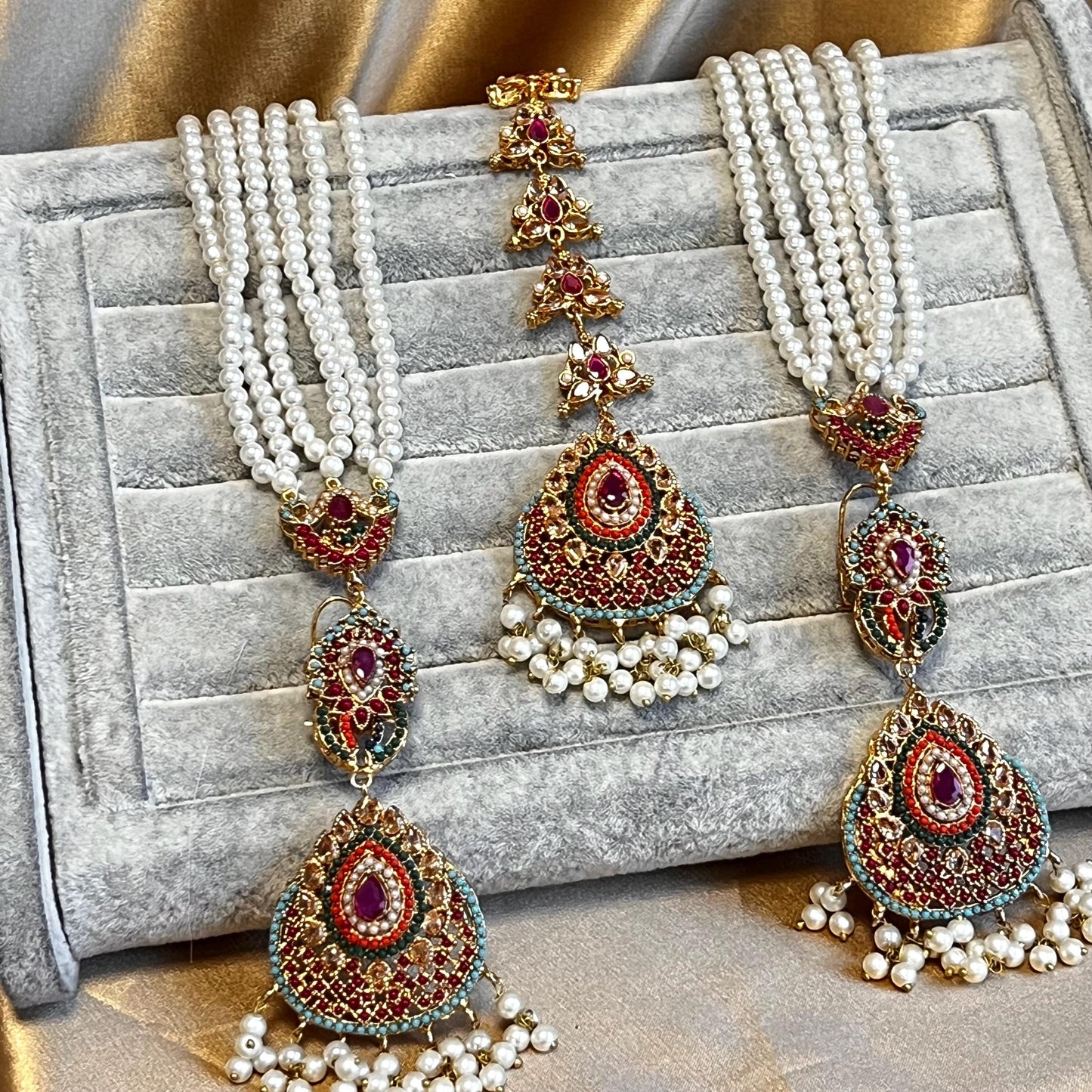 Mendhi Jewels Multicolour Choker Necklace Earrings Tikka JhumarHenna party Pakistani Indian Style Earring Antique Gold Bollywood Fashion