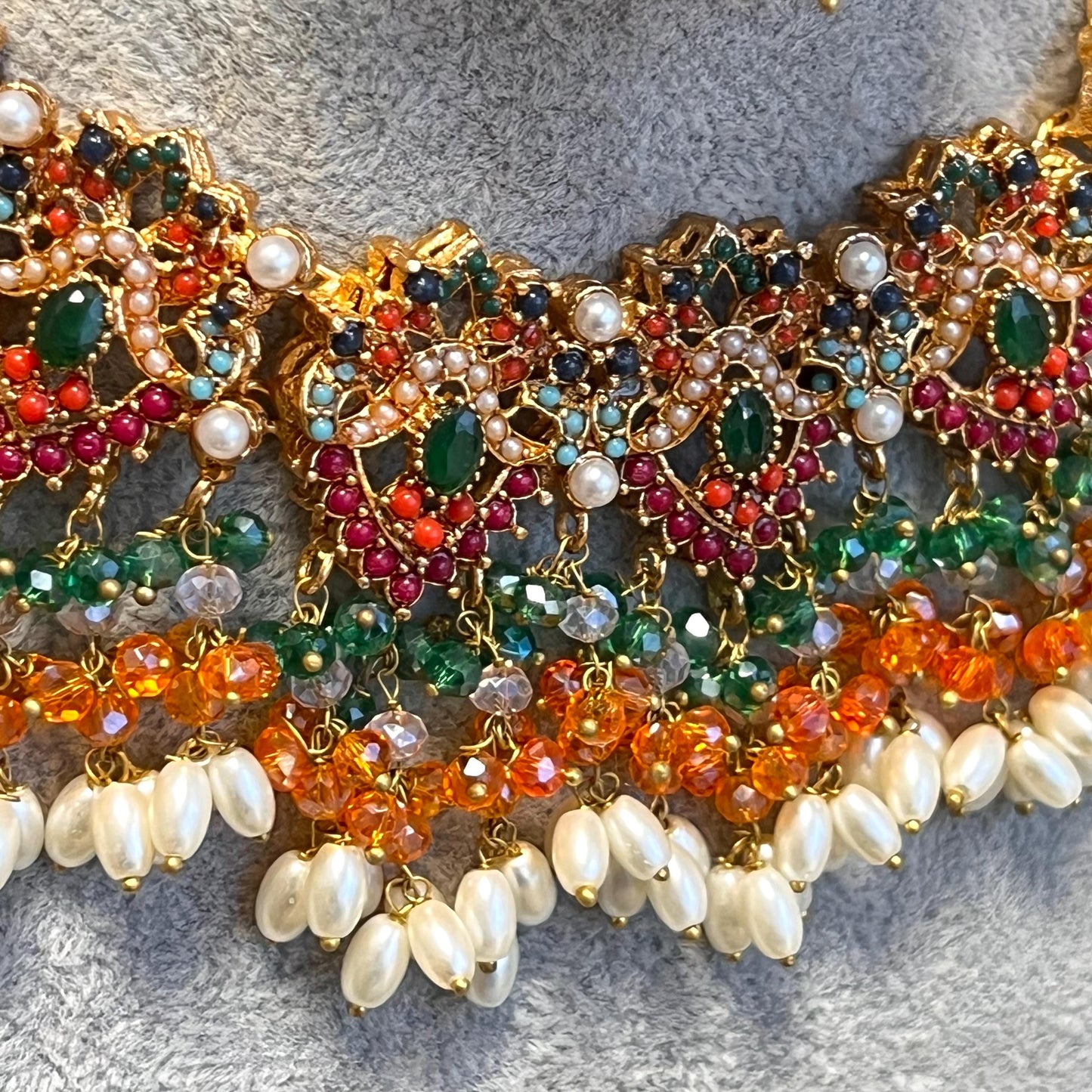 Mendhi Jewels Multicolour Necklace Large Jhumka Earrings ChainTikka Henna party Pakistani Indian Style Antique Gold Bollywood Fashion Party