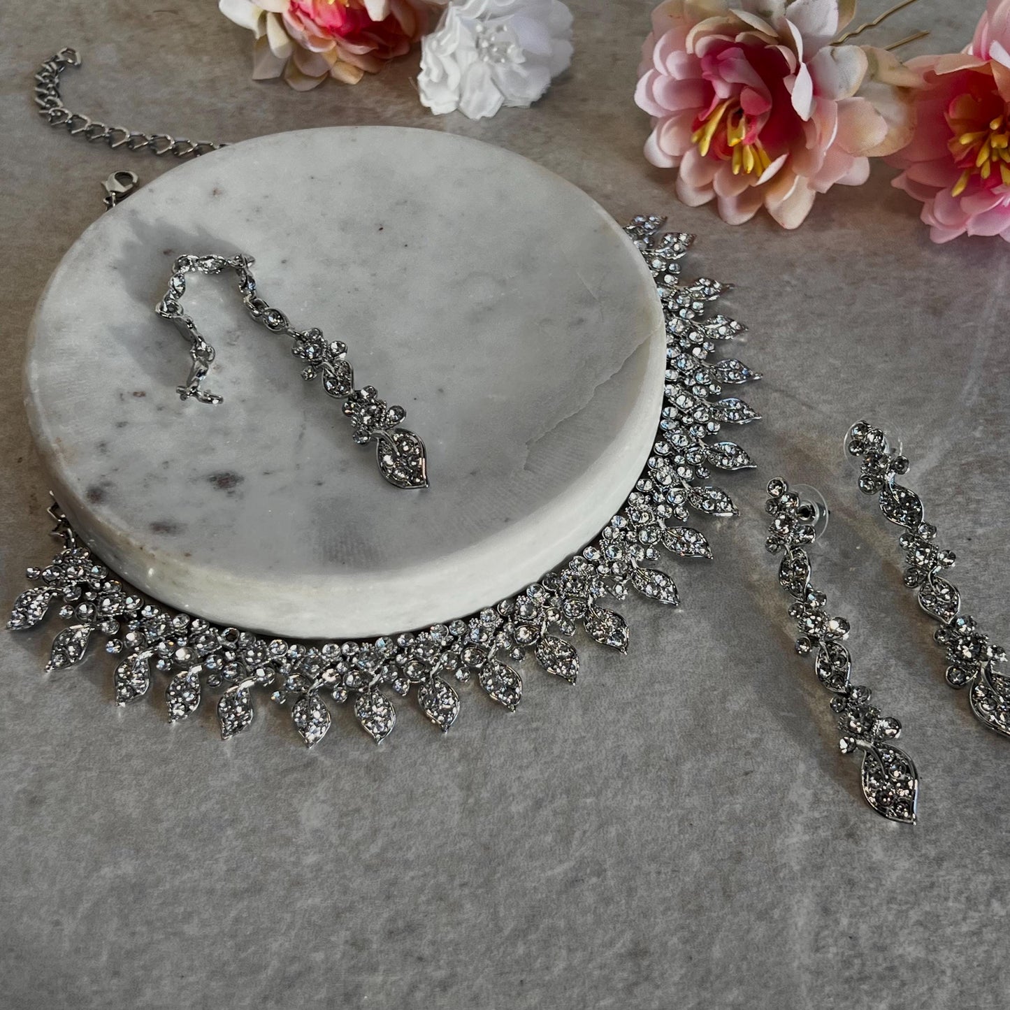 Silver Set/ Elegant Necklace Set Earring/ Tikka/ Indian/ Pakistani/Fashion Jewellery/ Gift for her/Civil/Registry/wedding/Xmas/ Imperfect