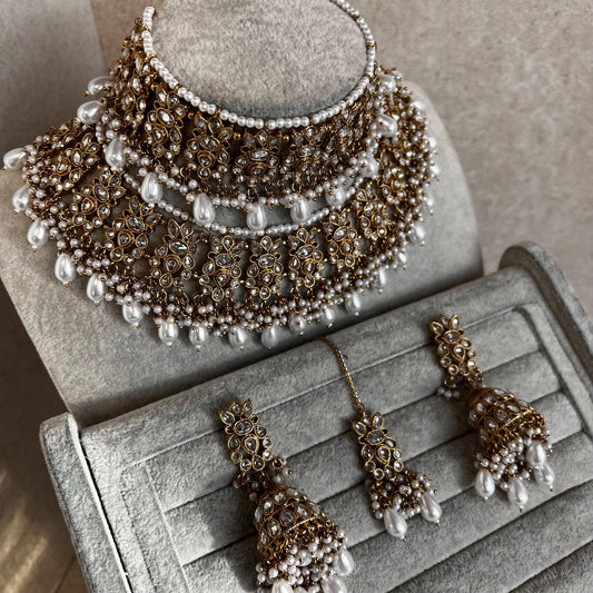White Pearl Choker Necklace Bridal Set ,Antique Gold with Clear Crystals- Indian/ Pakistani Style/Bridal set/Wedding/Jhumka Earring Tikka