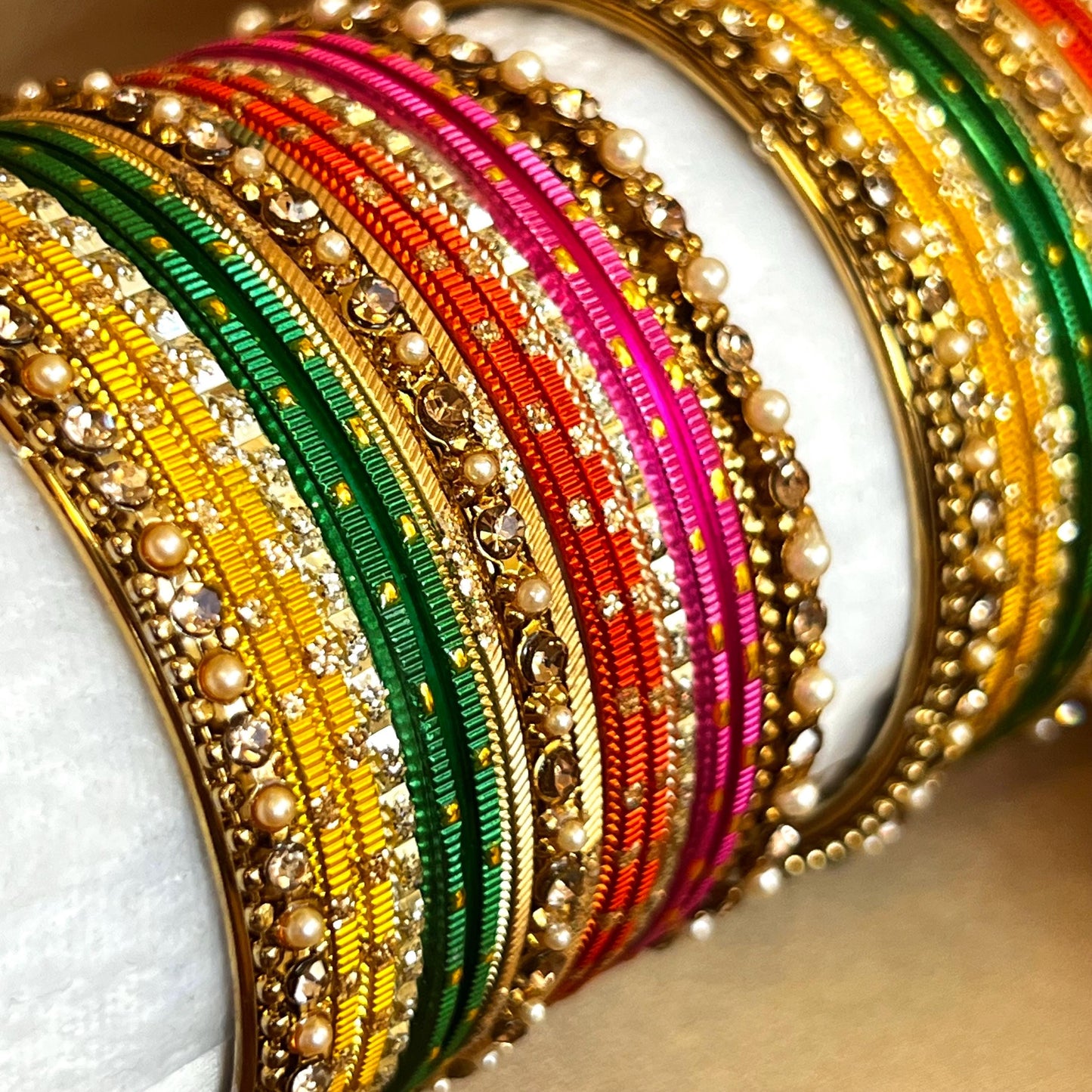 New Gift Box! Bangles, Jhumka Earring, Bindi pack, Hair Scrunchie Multicolour Indian Pakistani Jewellery Mendhi Fashion Bracelet Gift SALE