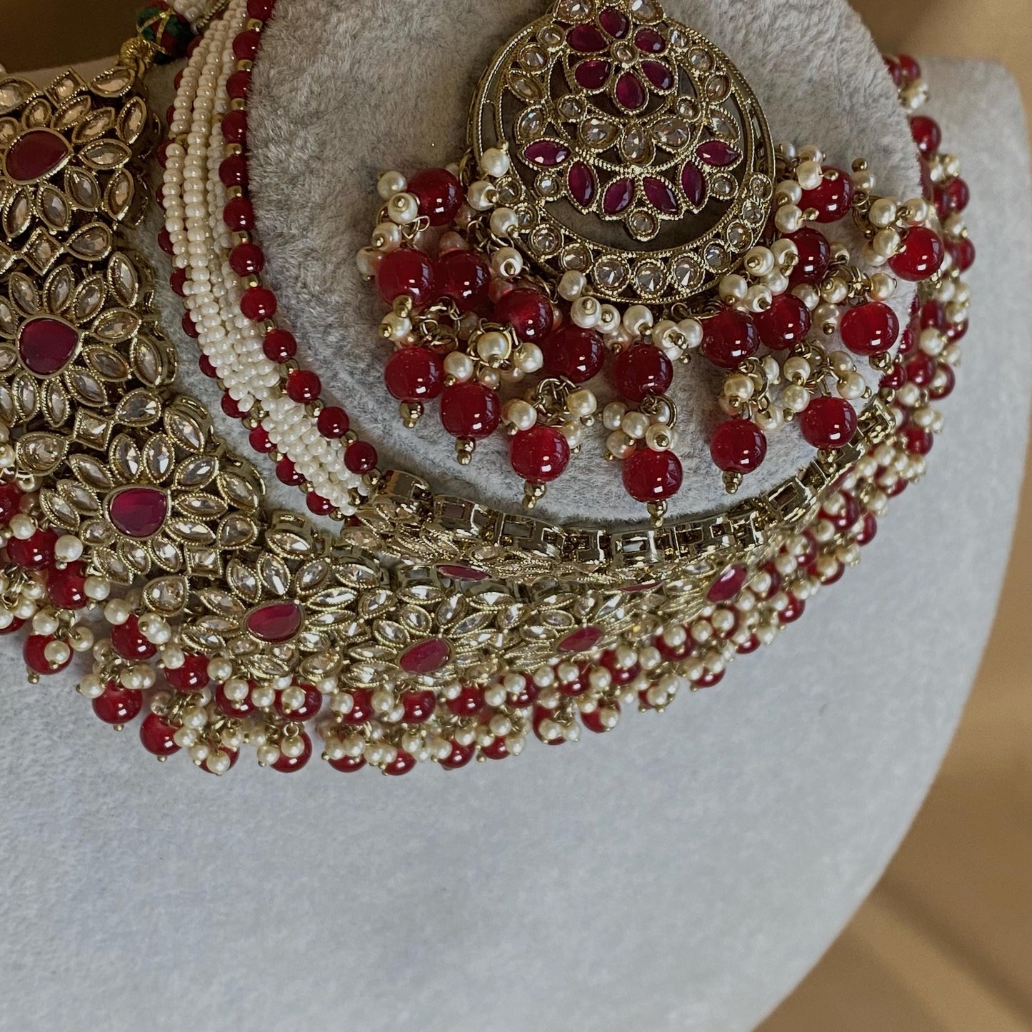 Maroon Indian Necklace Choker & Tikka/ Pakistani Style Jewellery/Maroon Jewellery/ Wedding/ Fashion Jewellery/ Necklace set