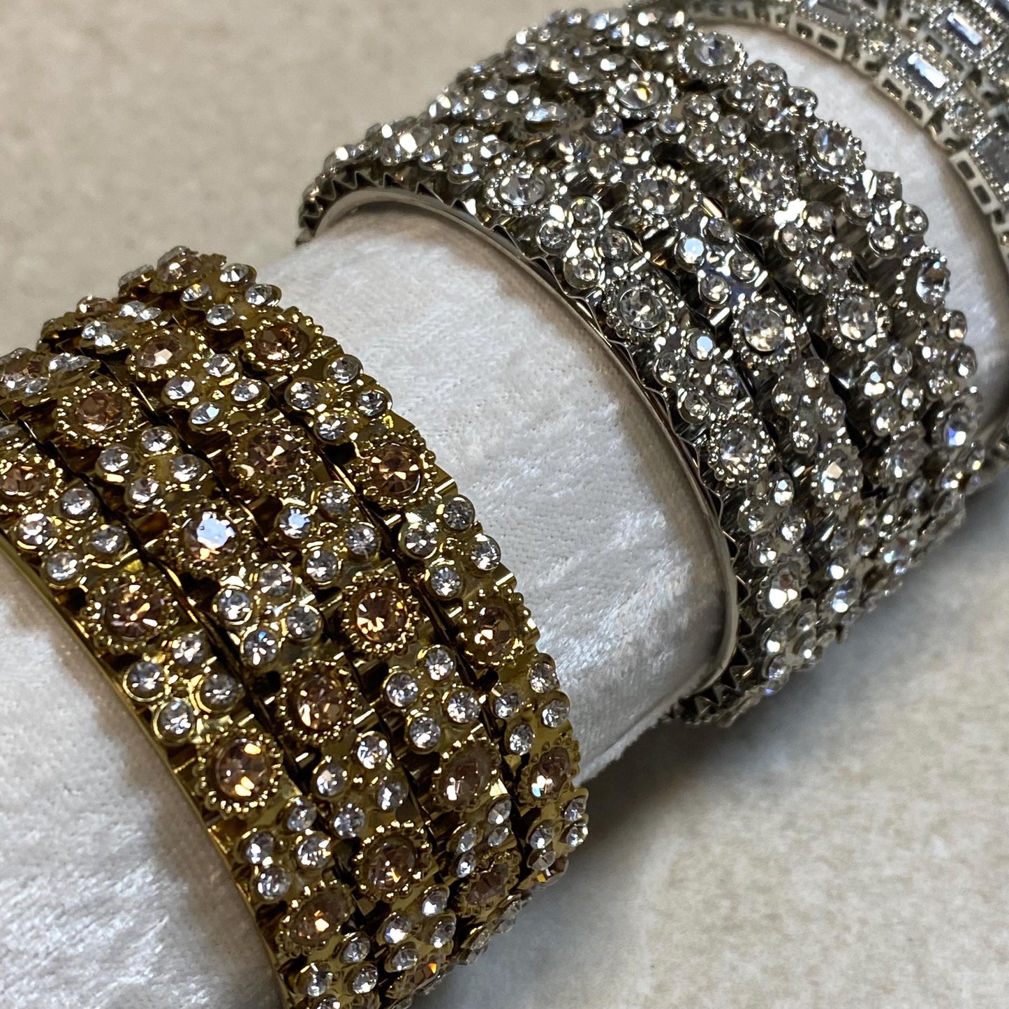 Set of 4 Antique Gold or Silver Rhinestone Bangle in 2.4/Indian Pakistani Jewellery Fashion Bangles
