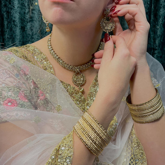 Golden Elegant Necklace Set Earring/ Tikka/ Tikli/ Indian/ Pakistani/Fashion Jewellery/ Gift for Women/Civil/Registry/Valentines gifts