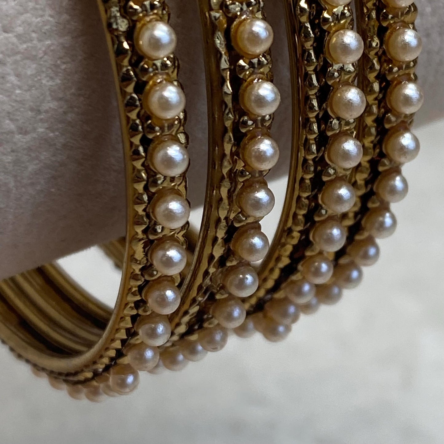 Set of 4 Golden Pearl 2.6 Bangle Set/Indian/ Pakistani/Jewelley/ Fashion Bracelet High Quality Sale