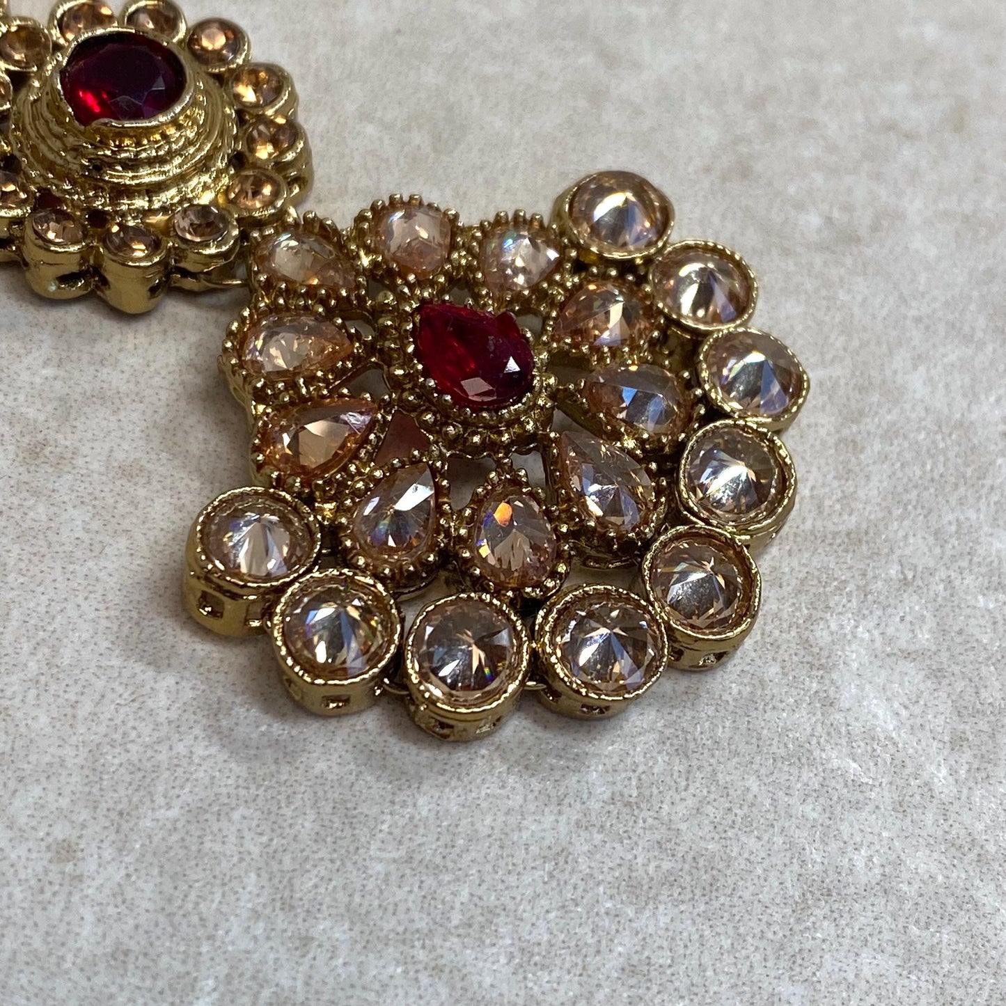 Maroon Antique Gold Champagne Zircon Crystal Pearl Maang Tikka Bindya Medium Size Indian Pakistani Bollywood Headpiece Fashion Jewellery