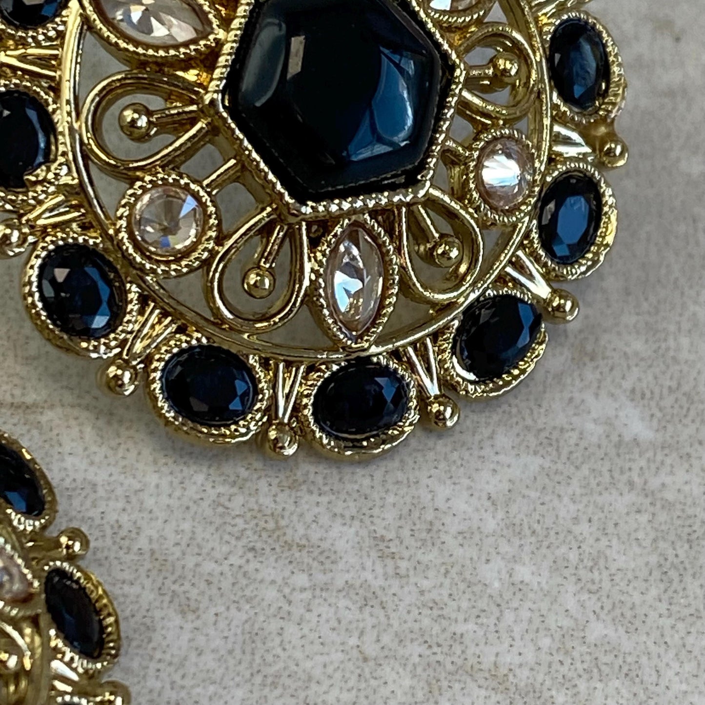 Black Antique Gold Champagne Round Stud Earring High Quality Lightweight Bollywood Indian Pakistani Fashion Jewellery Sale Gift for Her