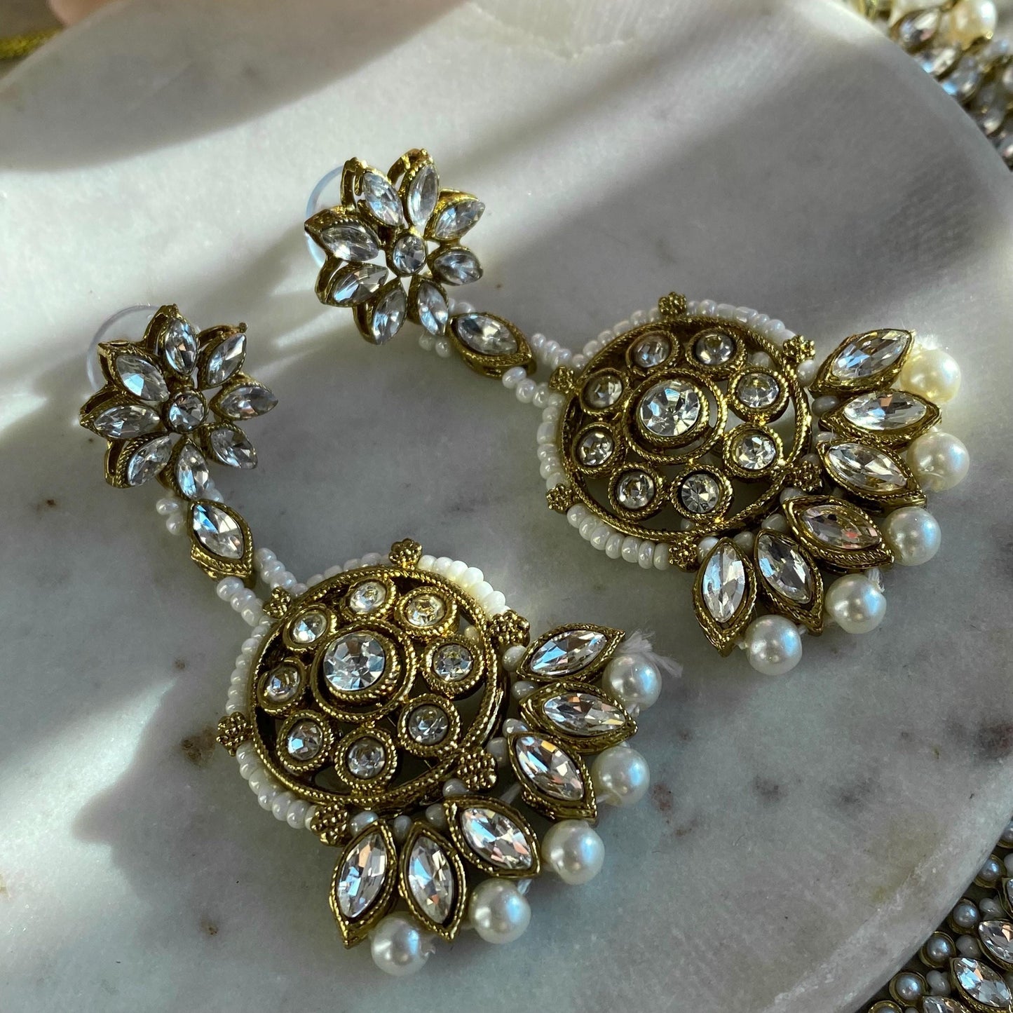 Pearl Thin Necklace Set Earring/ Tikka/ Tikli/ Indian/ Pakistani/Fashion Jewellery/ Gift for Women/ Antique Gold with Clear Zircon Crystal