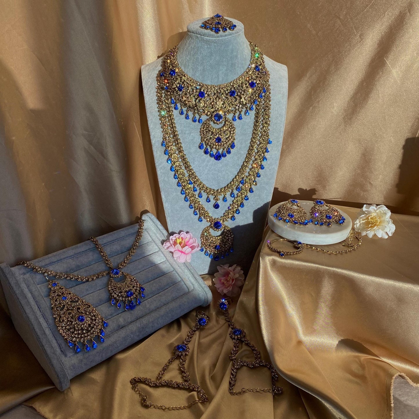 Blue Antique Gold Rhinestone Full Bridal Necklace Mala Earring Tikka Jhumar Mathapatti Nose Ring Hand Harness High Quality Sale Asian