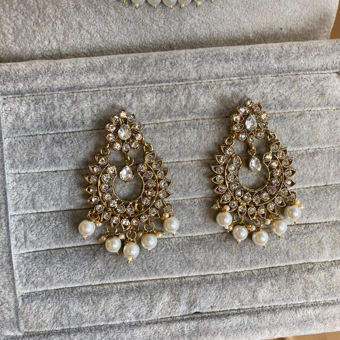 Clear Necklace Set Earring/ Tikka/ Tikli/ Indian/ Pakistani/Fashion Jewellery/ Gift for Women