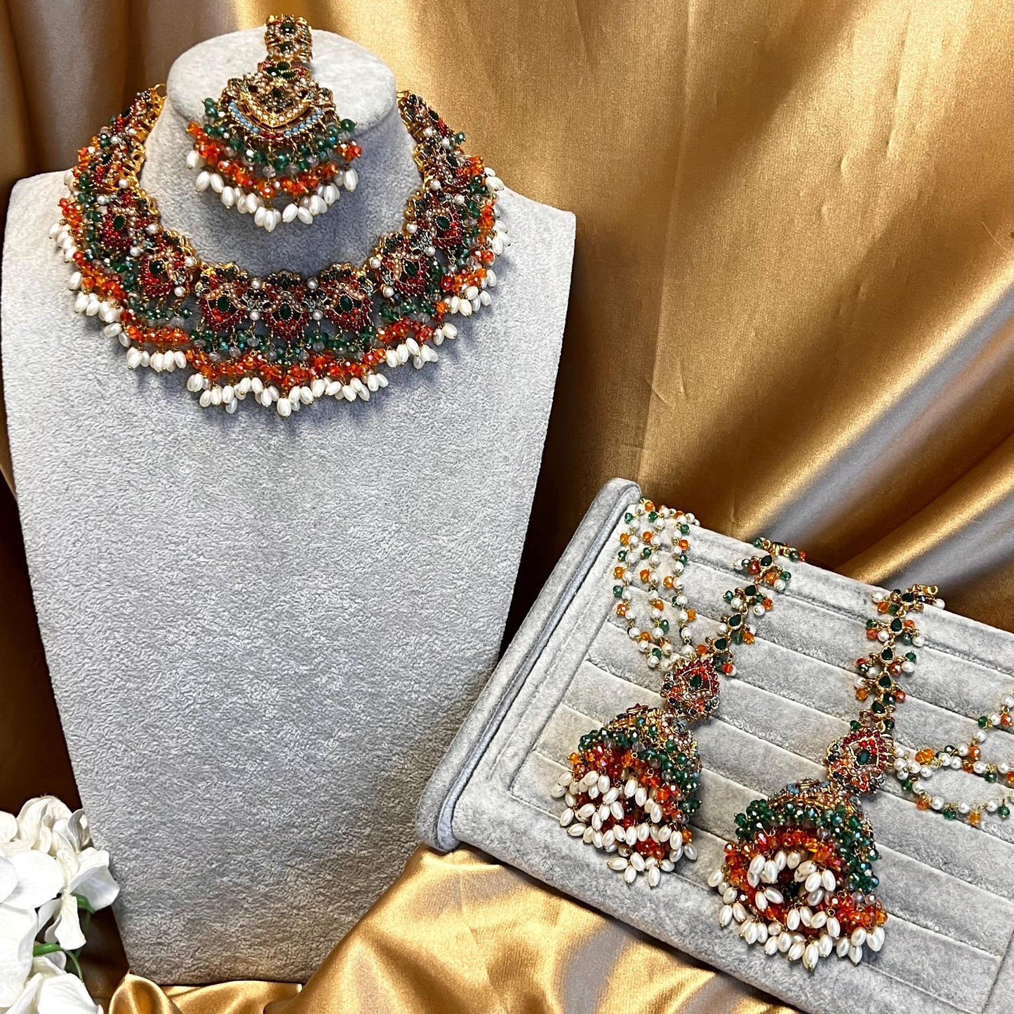 Mendhi Jewels Multicolour Necklace Large Jhumka Earrings ChainTikka Henna party Pakistani Indian Style Antique Gold Bollywood Fashion Party