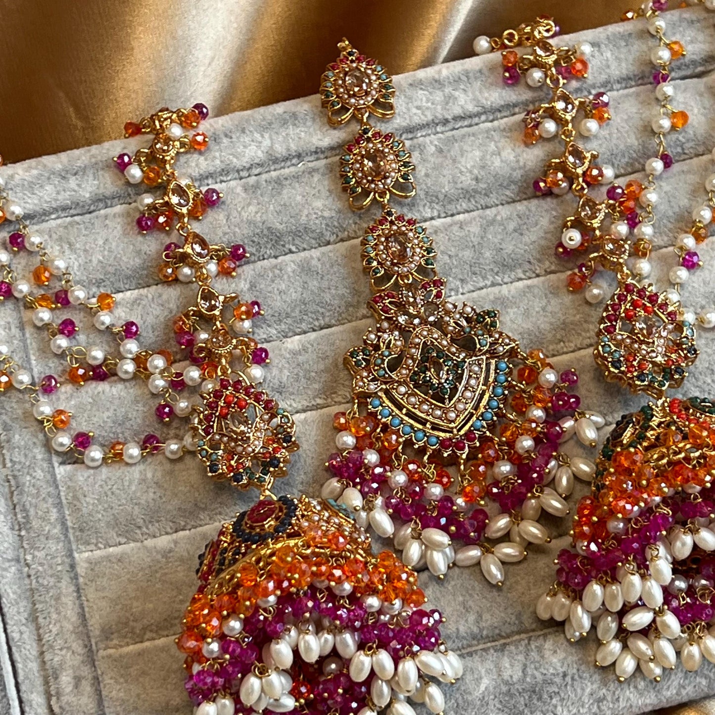 Mendhi Jewels Multicolour Necklace Large Jhumka Earrings ChainTikka Henna party Pakistani Indian Style Antique Gold Bollywood Fashion Party