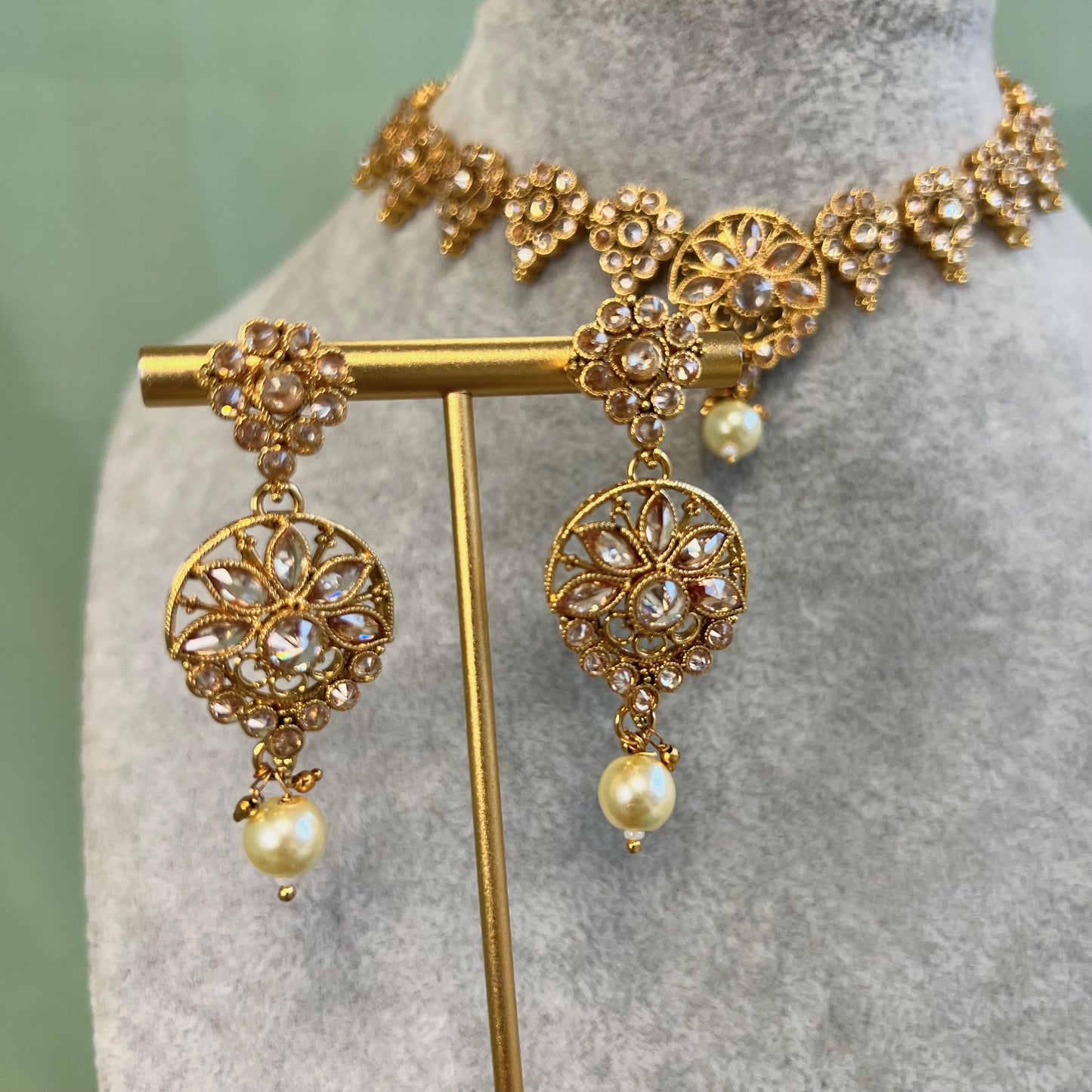 Bright Gold Champagne Stonework Antique Gold Base Necklace Set/Indian Necklace Sets/ Indian/ Pakistani/Fashion Jewellery