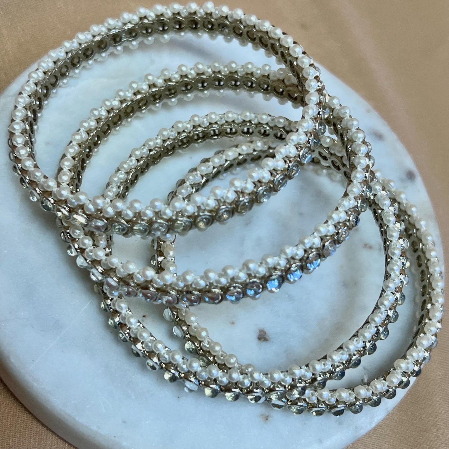 Set of 4 Pearl & Faux Kundan Antique Gold Bangles/ Faux Kundan Bangles/ Kundan Bangles/ Indian/ Pakistani/Jewelley/ Fashion Bracelet