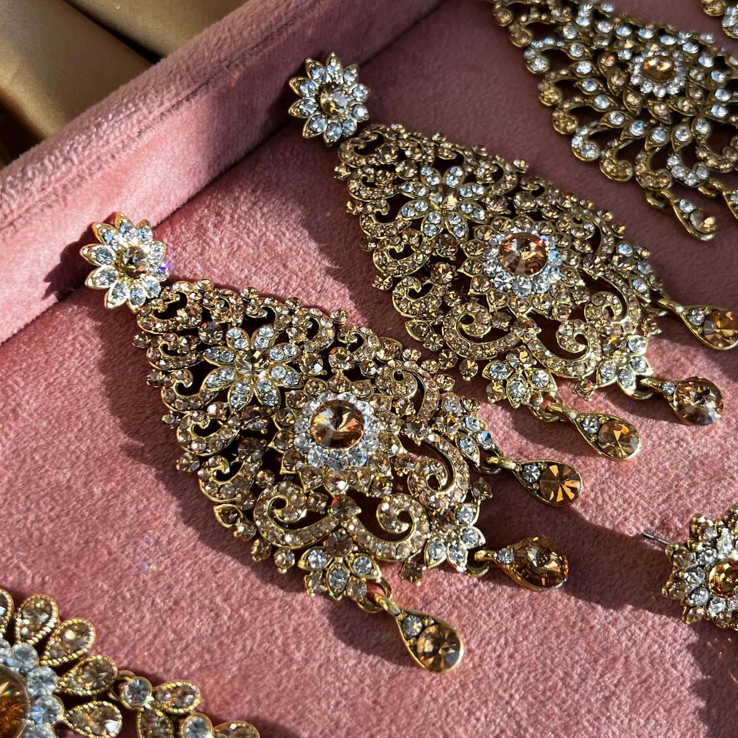 Extra Large Golden Rhinestone Fancy Indian Earrings Flat High Quality Earring Bollywood Indian Pakistani Fashion Jewellery Party Style