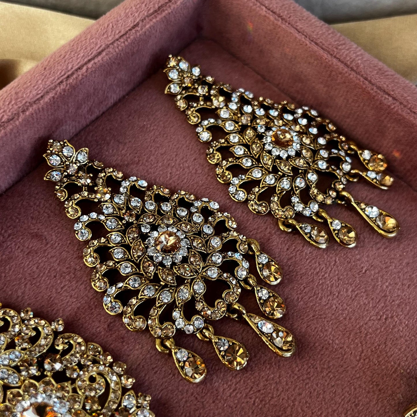 Extra Large Golden Rhinestone Fancy Indian Earrings Flat High Quality Earring Bollywood Indian Pakistani Fashion Jewellery Party Style