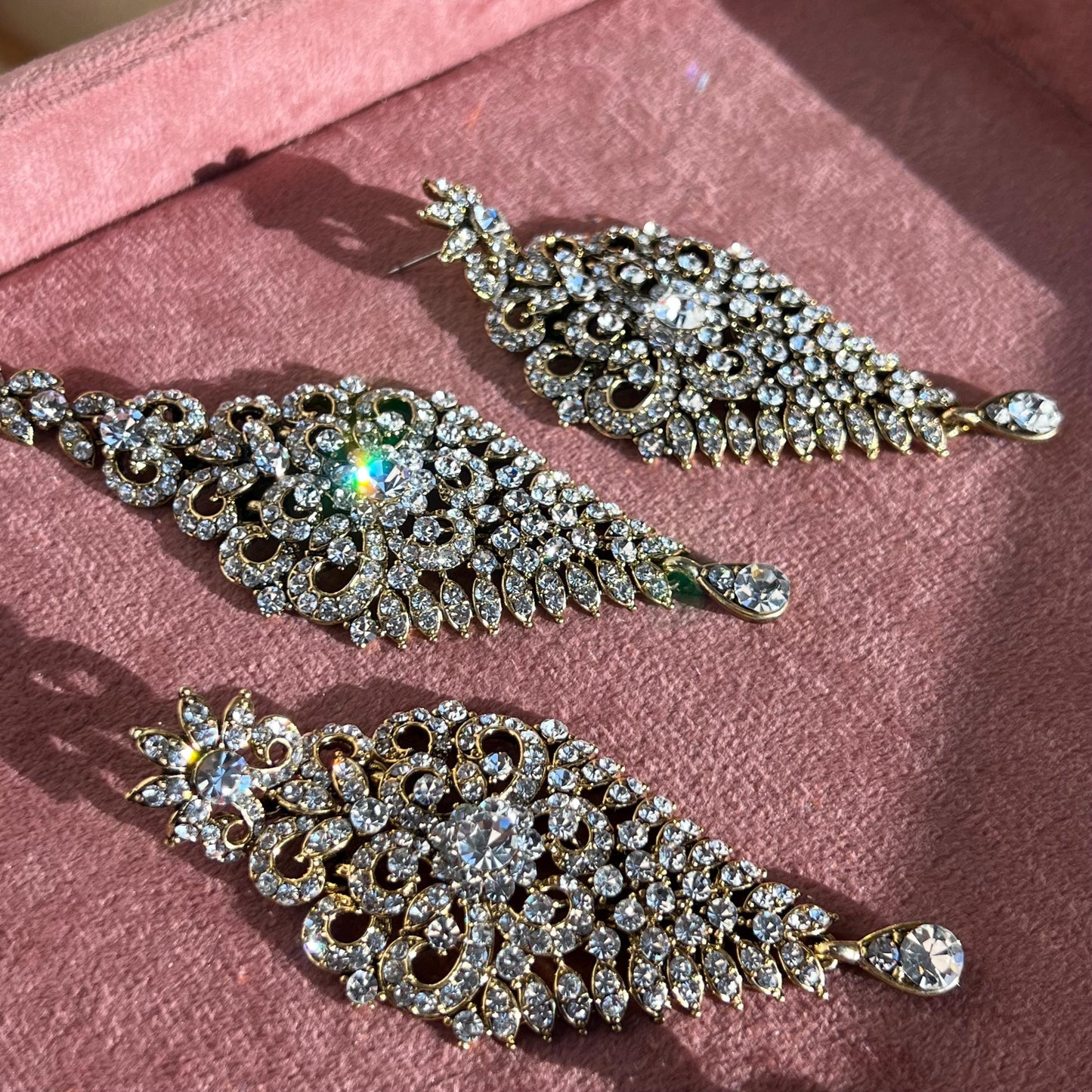 Large Golden Rhinestone Indian Earrings and Tikka Flat High Quality Earring Bollywood Indian Pakistani Fashion Jewellery Party Style