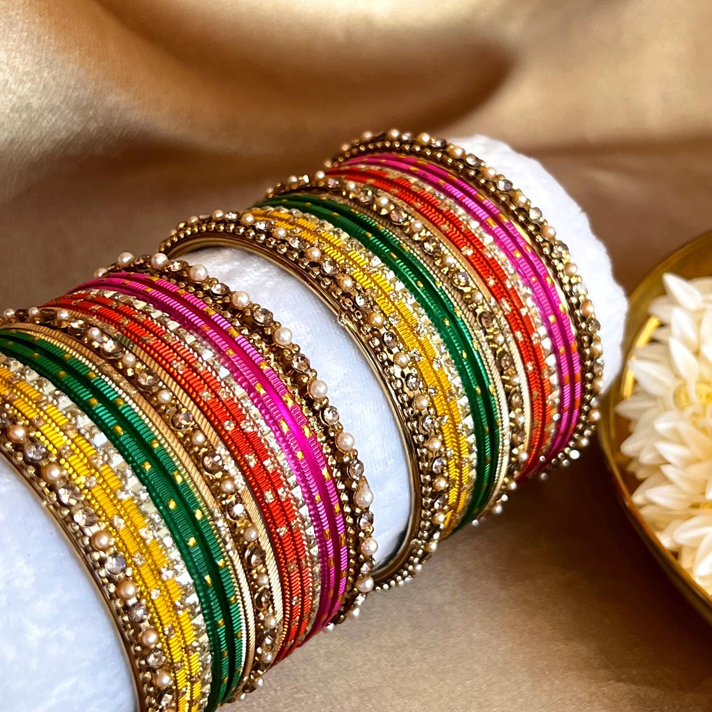 New Gift Box! Bangles, Jhumka Earring, Bindi pack, Hair Scrunchie Multicolour Indian Pakistani Jewellery Mendhi Fashion Bracelet Gift SALE
