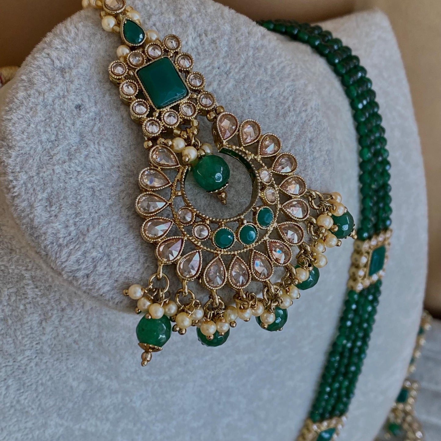 Green Choker Necklace Bridal Set ,Antique gold with Champagne Crystals- Indian/ Pakistani Style/Bridal set/Wedding/Jhumka Earring Tikka