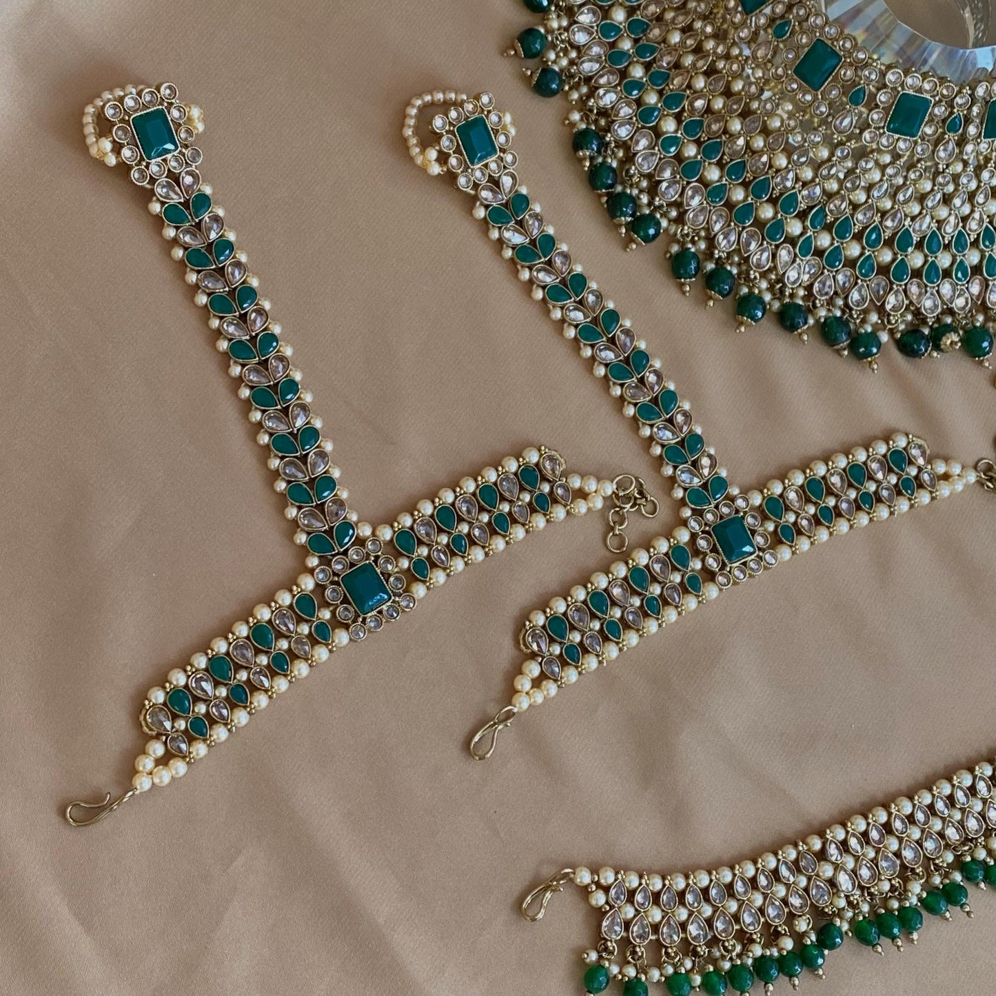 Green Choker Necklace Bridal Set ,Antique gold with Champagne Crystals- Indian/ Pakistani Style/Bridal set/Wedding/Jhumka Earring Tikka