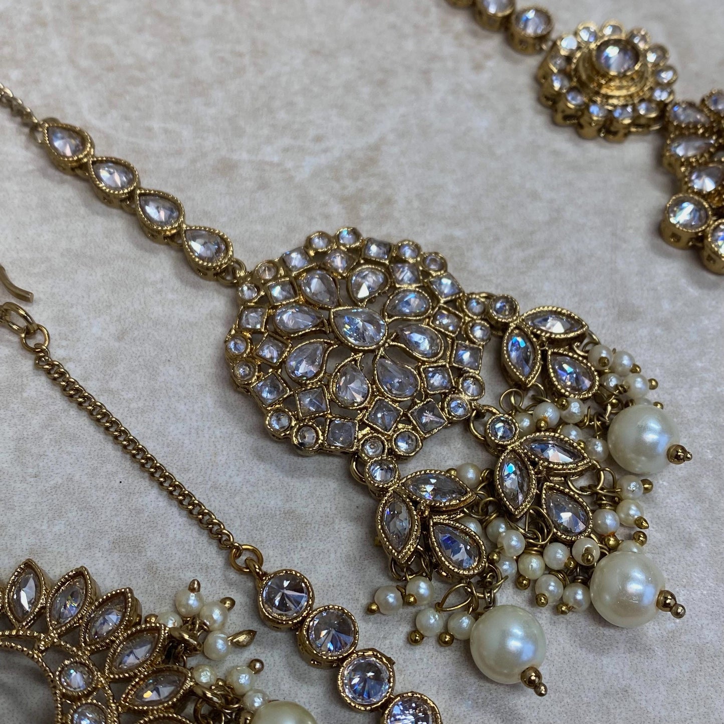 Selection of Antique Gold Clear Zircon Crystal Medium Tikka Maang Tikka Bindya High Quality Light Gold Head Piece Indian Pakistani Bollywood