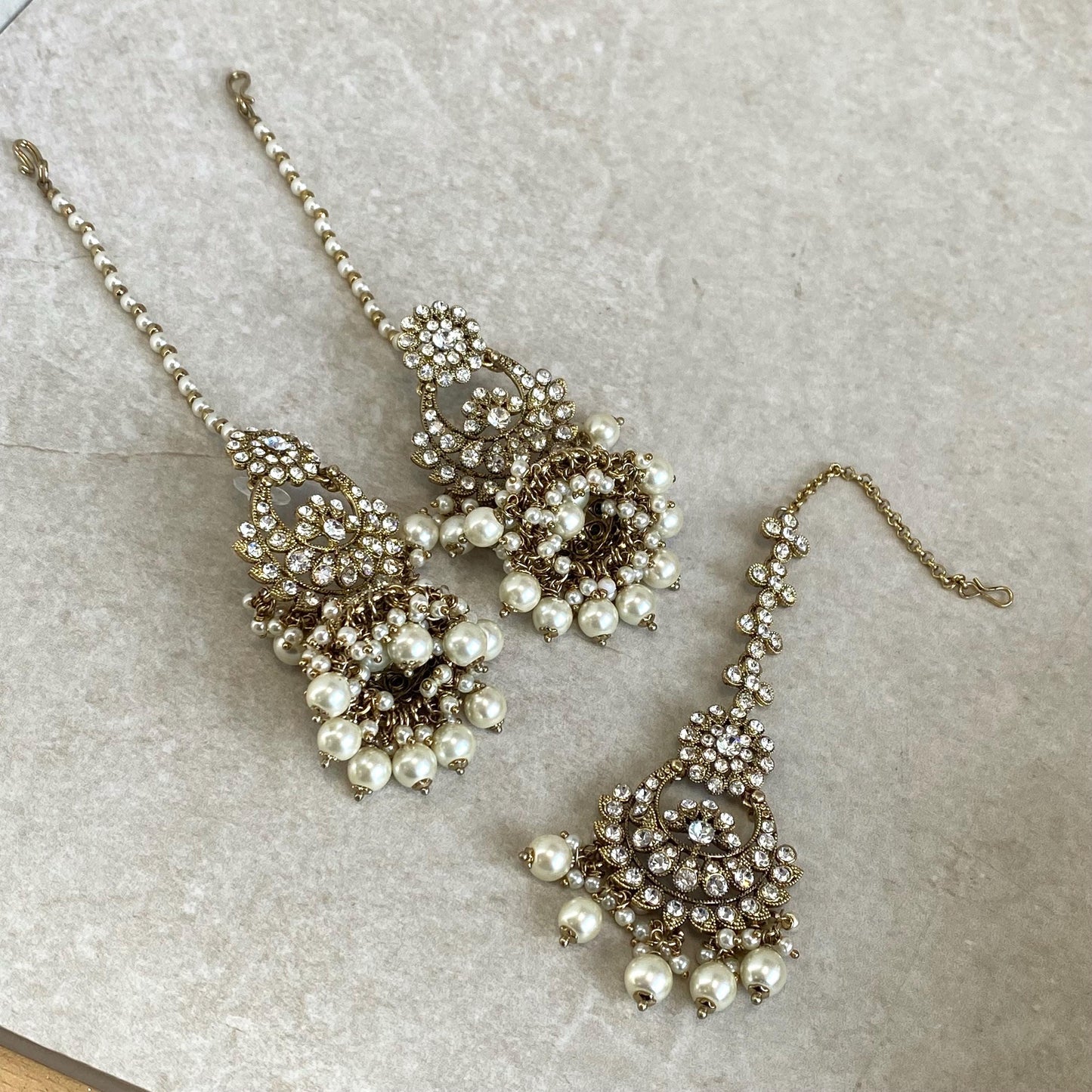 Antique Gold Clear Rhinestone Large Jhumka Earring with Chain and Tikka Bollywood Indian Pakistani Fashion Jewellery Gift Wedding Bridal