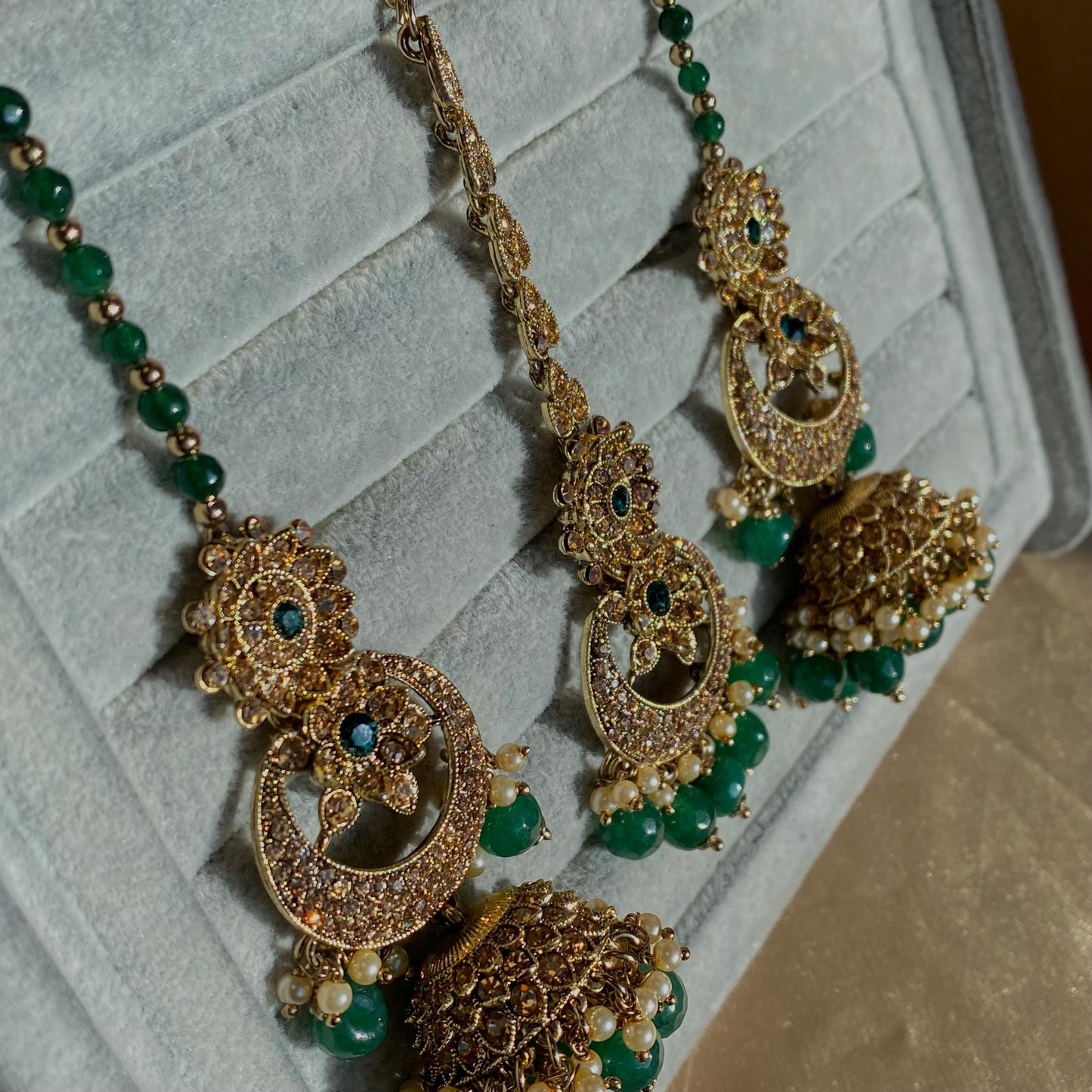 Green Antique Gold Rhinestone Bridal Necklace Set Jhumka Chain Earring Tikka Bollywood Indian Pakistani Fashion Jewellery High Quality SALE
