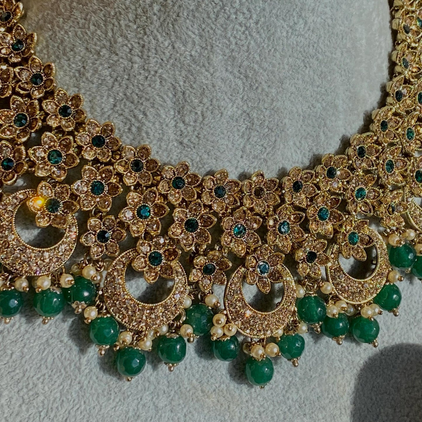 Green Antique Gold Rhinestone Bridal Necklace Set Jhumka Chain Earring Tikka Bollywood Indian Pakistani Fashion Jewellery High Quality SALE